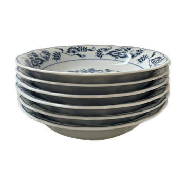 Porcelain service from the 70s