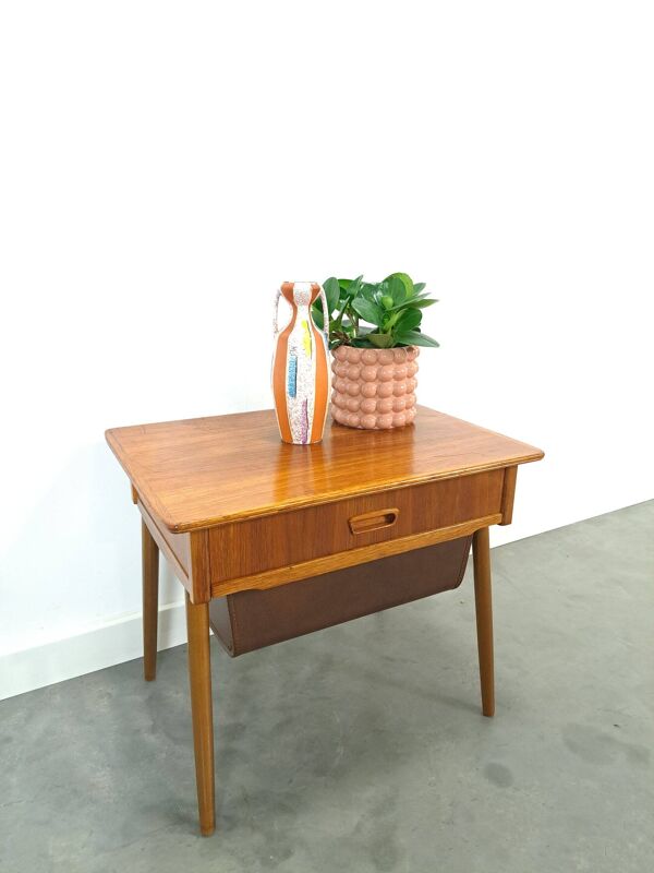 Commode à coudre en placage de Suède