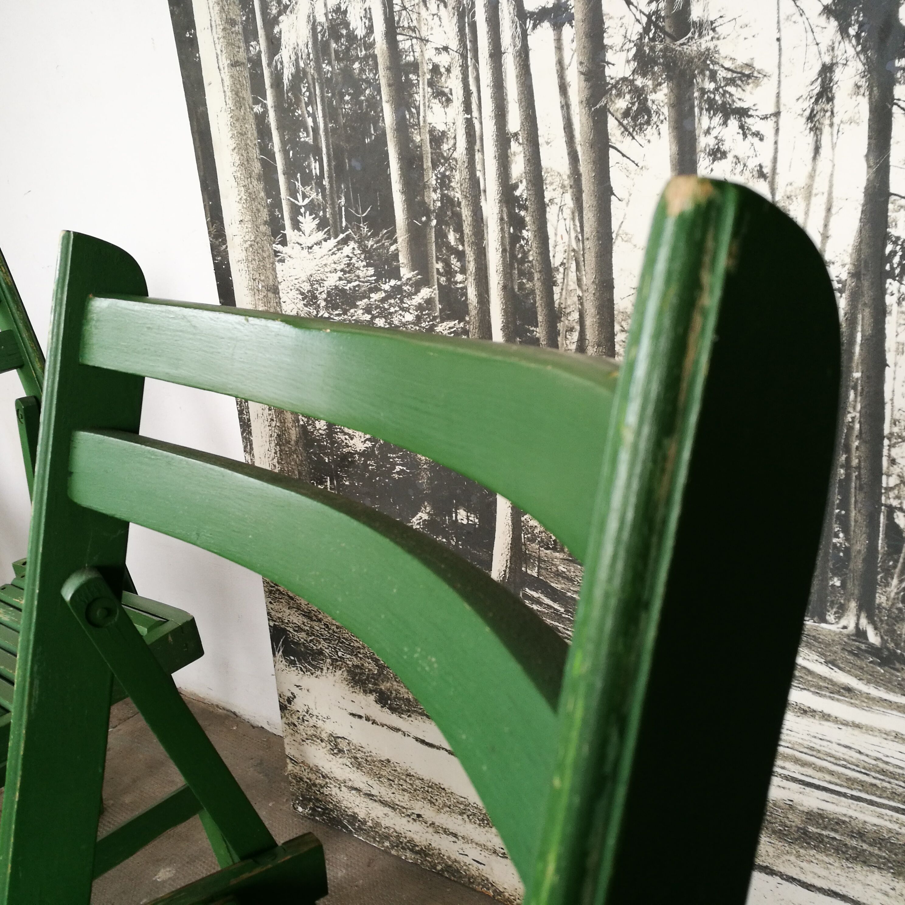 Set of 5 wooden folding chairs