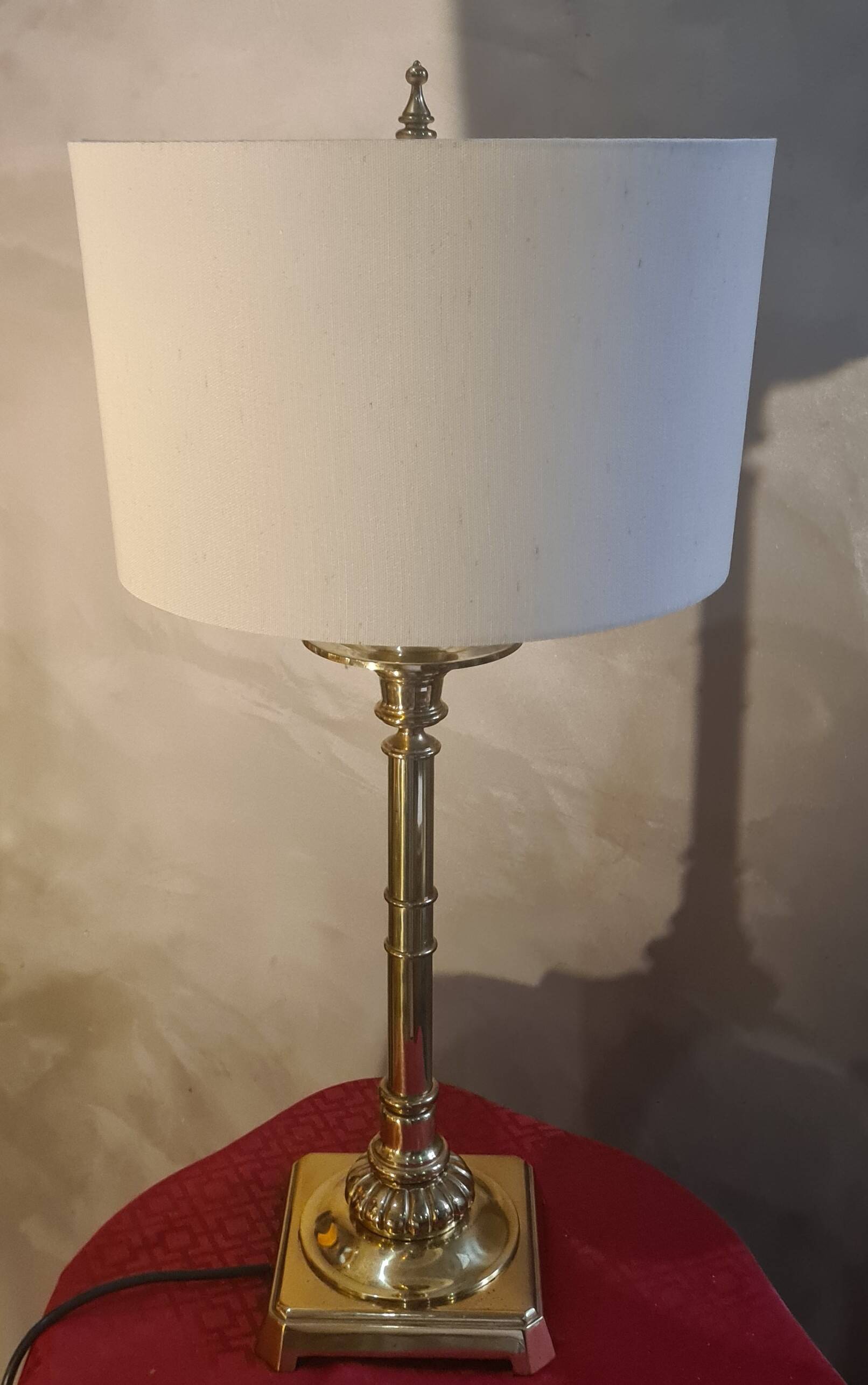 large 1970s luxury solid brass living room lamp with new linen shade 68x35