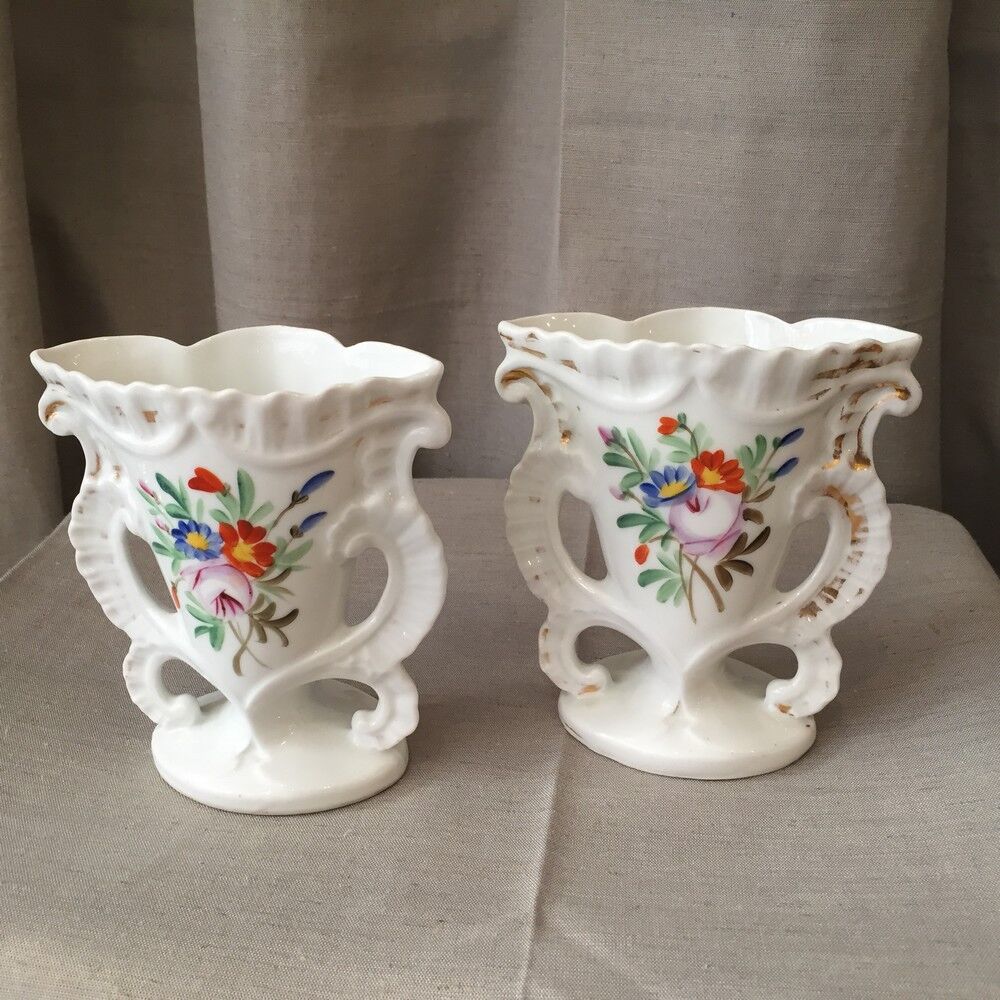 Pair of mariee vases in paris porcelain with floral decoration