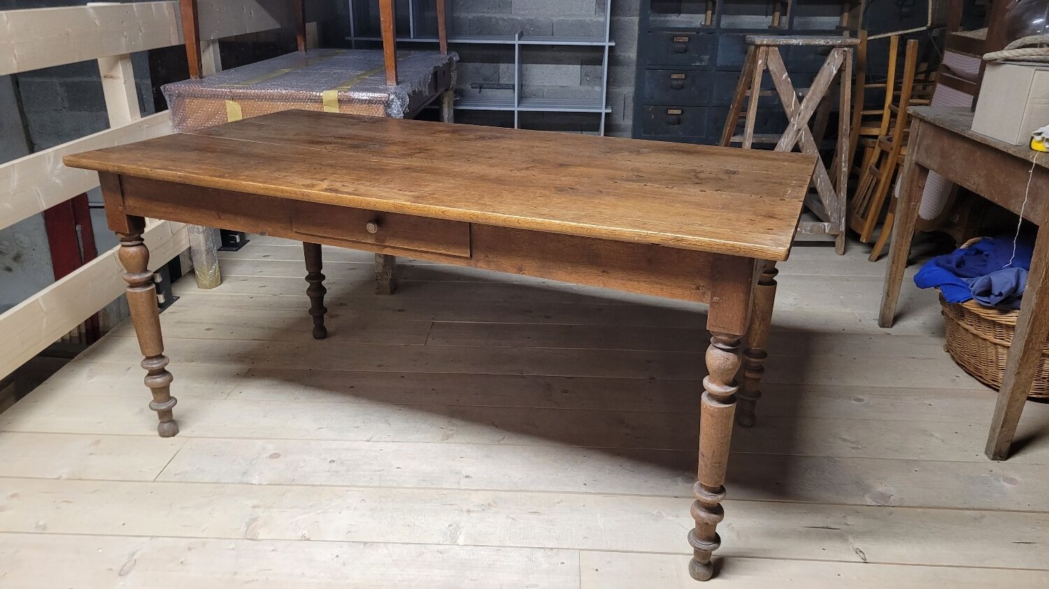 Table de bistrot restaurant en chêne massif ancienne, 1900s -1m53