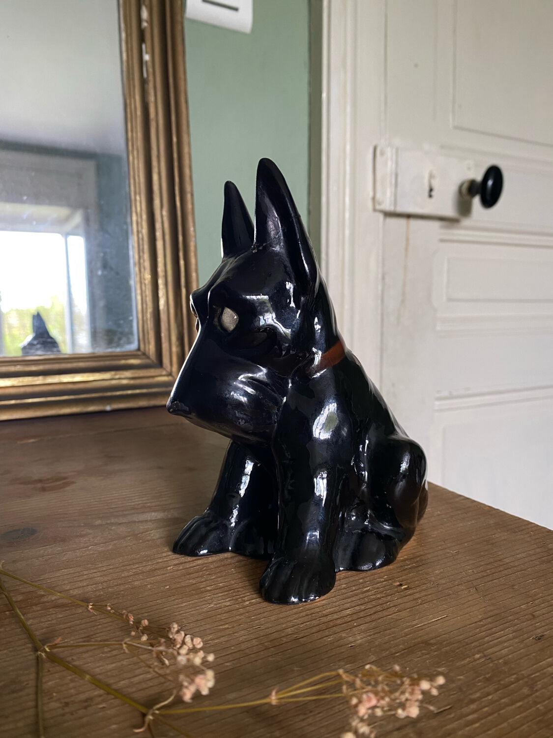 Chien art deco en céramique émaillée de Saint Clément