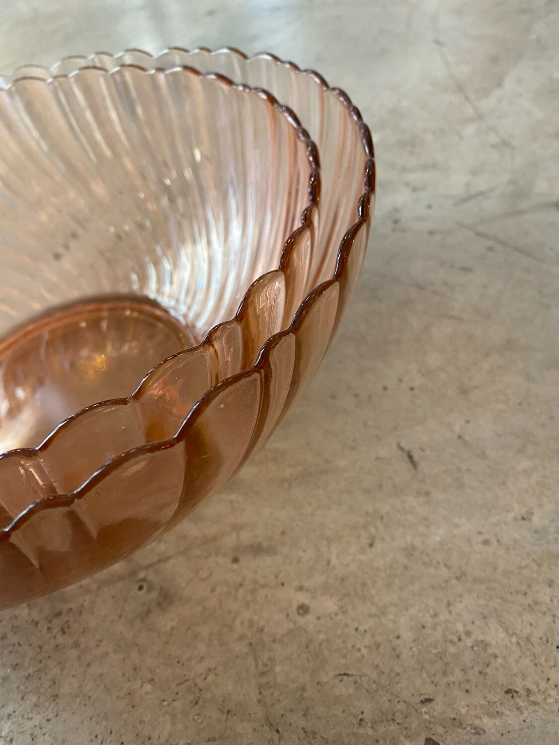 Salad bowls in rosaline