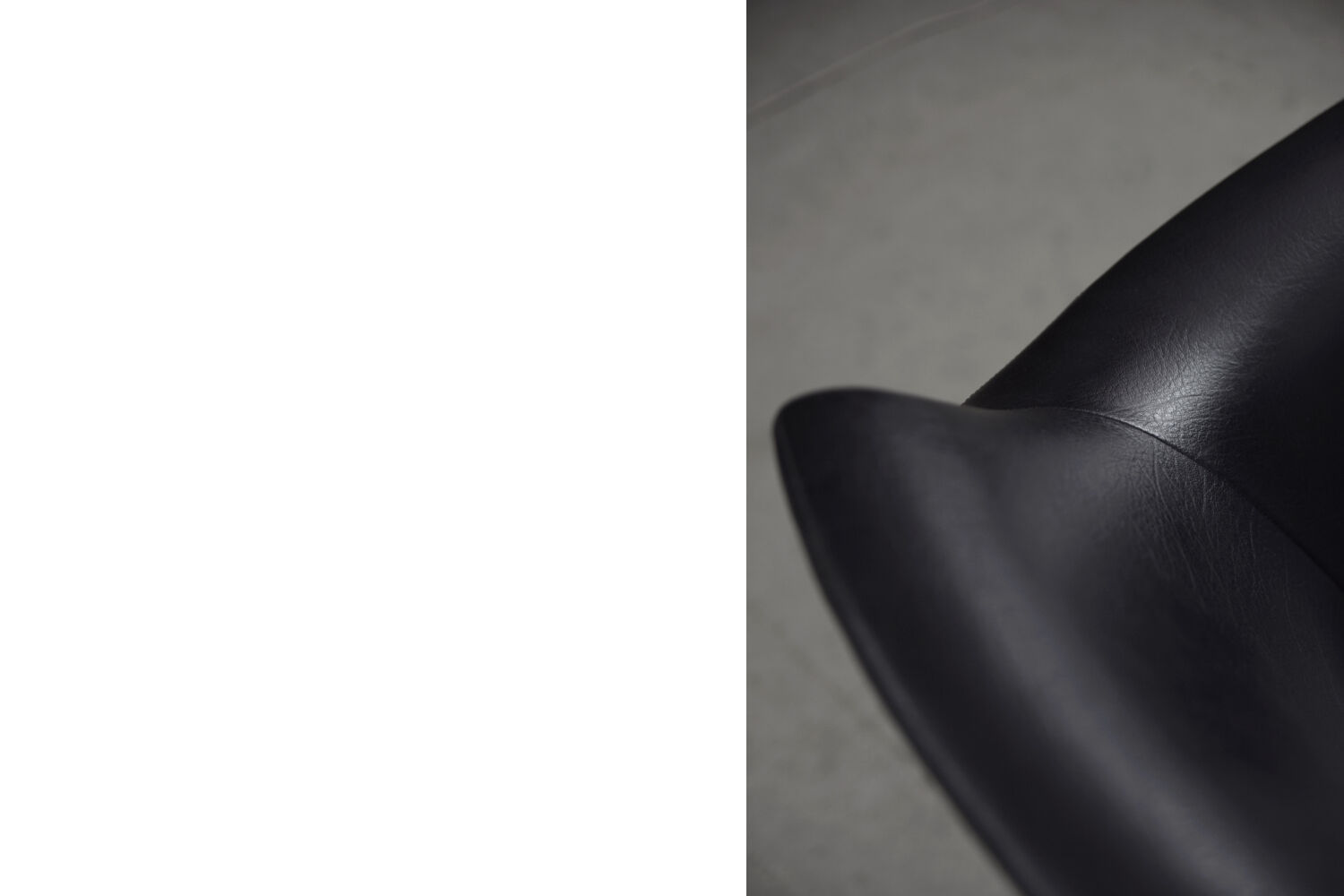 Fauteuils pivotants noirs, 1970