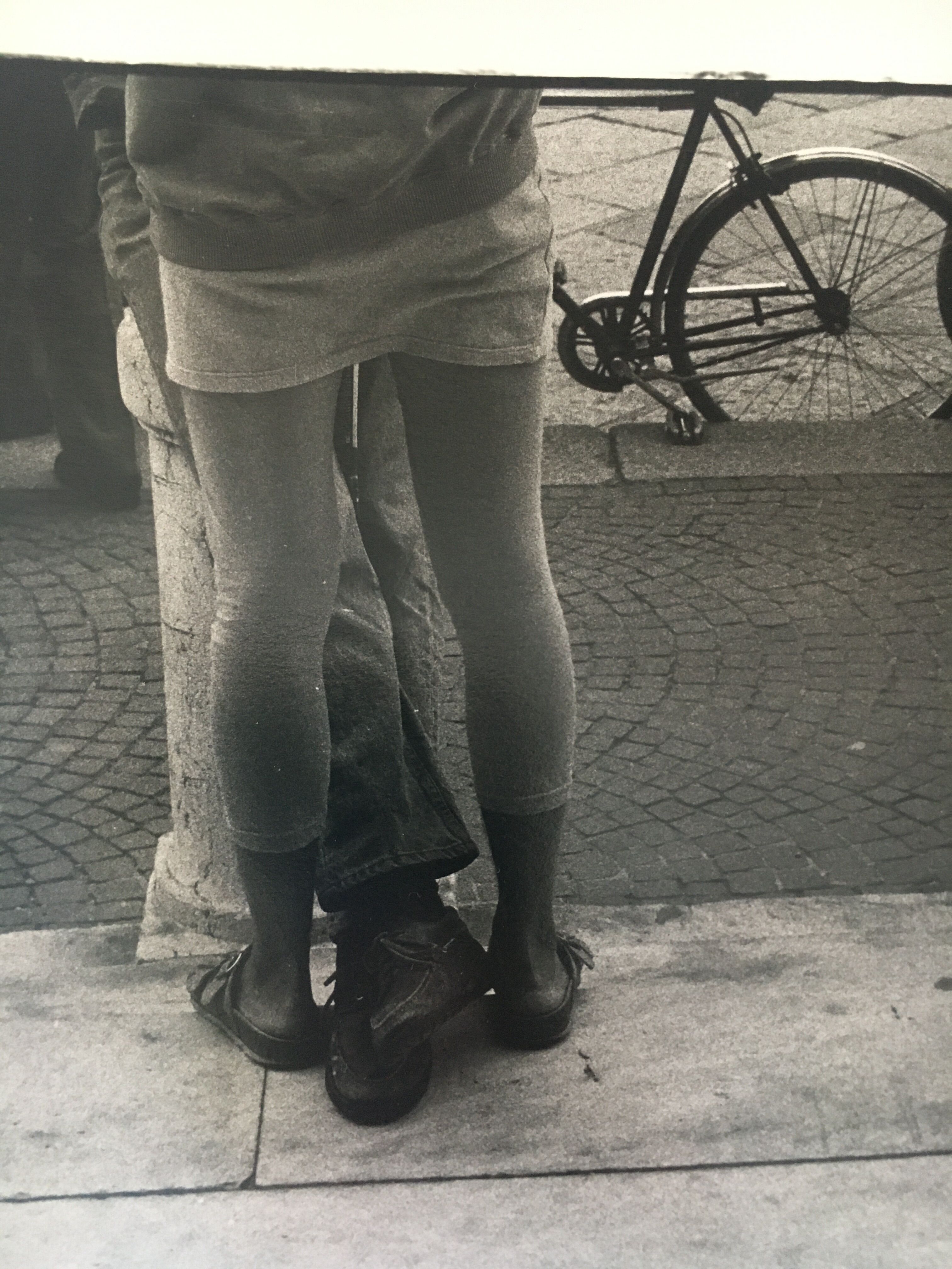 Tirage années 80 mode couple rue