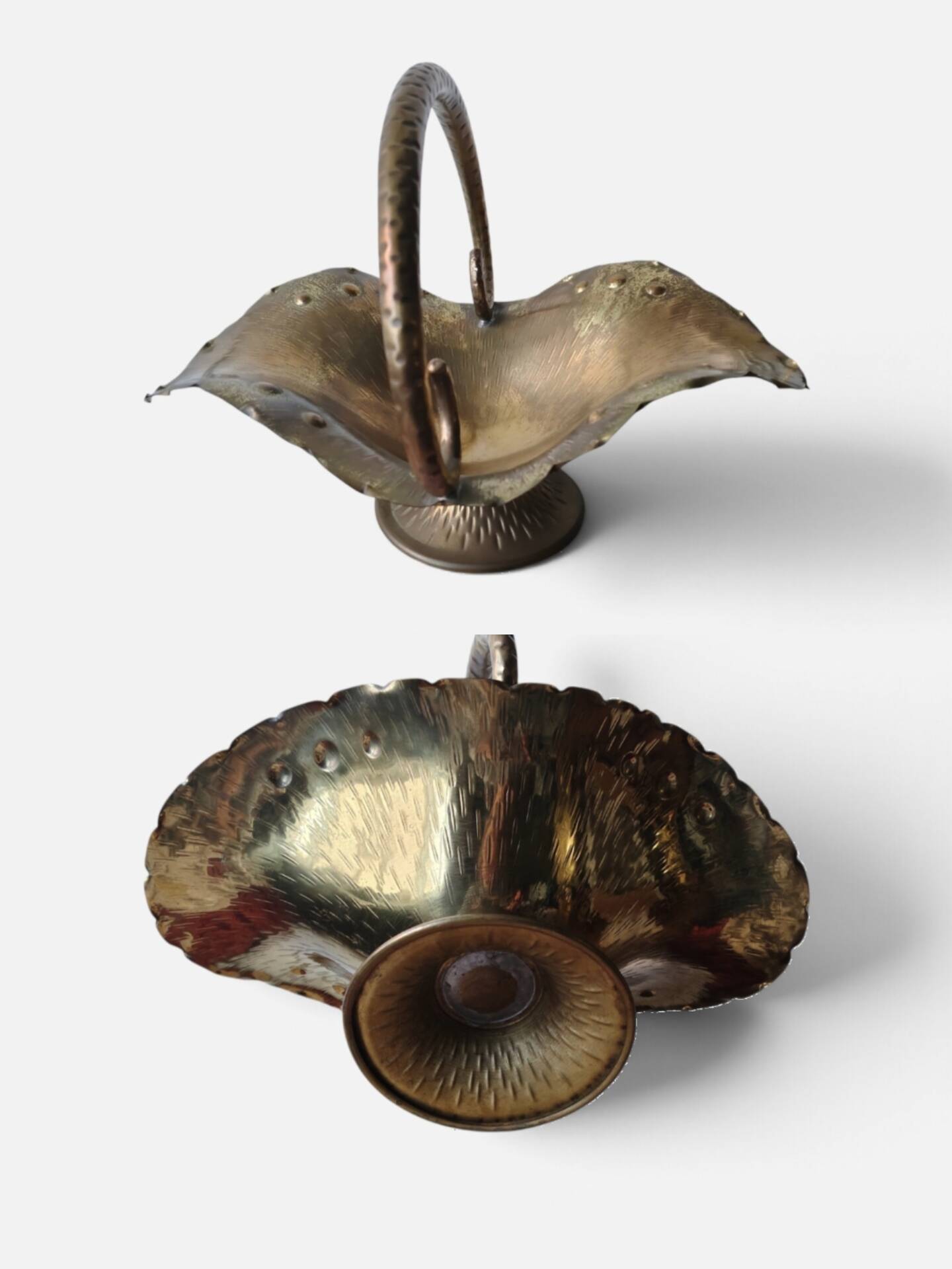 Modernist hammered copper fruit basket, Vienna (Austria)