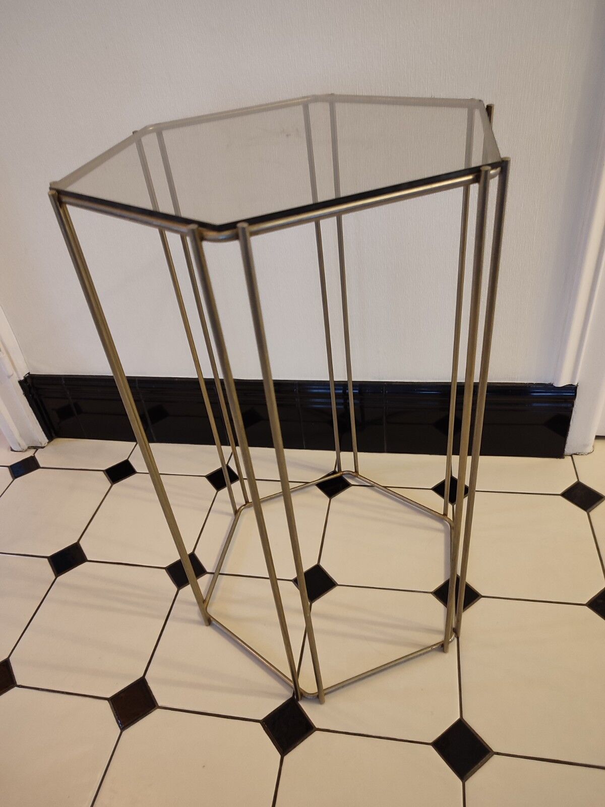 Guéridon en métal et verre fumé année 70