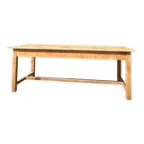 Farm table
