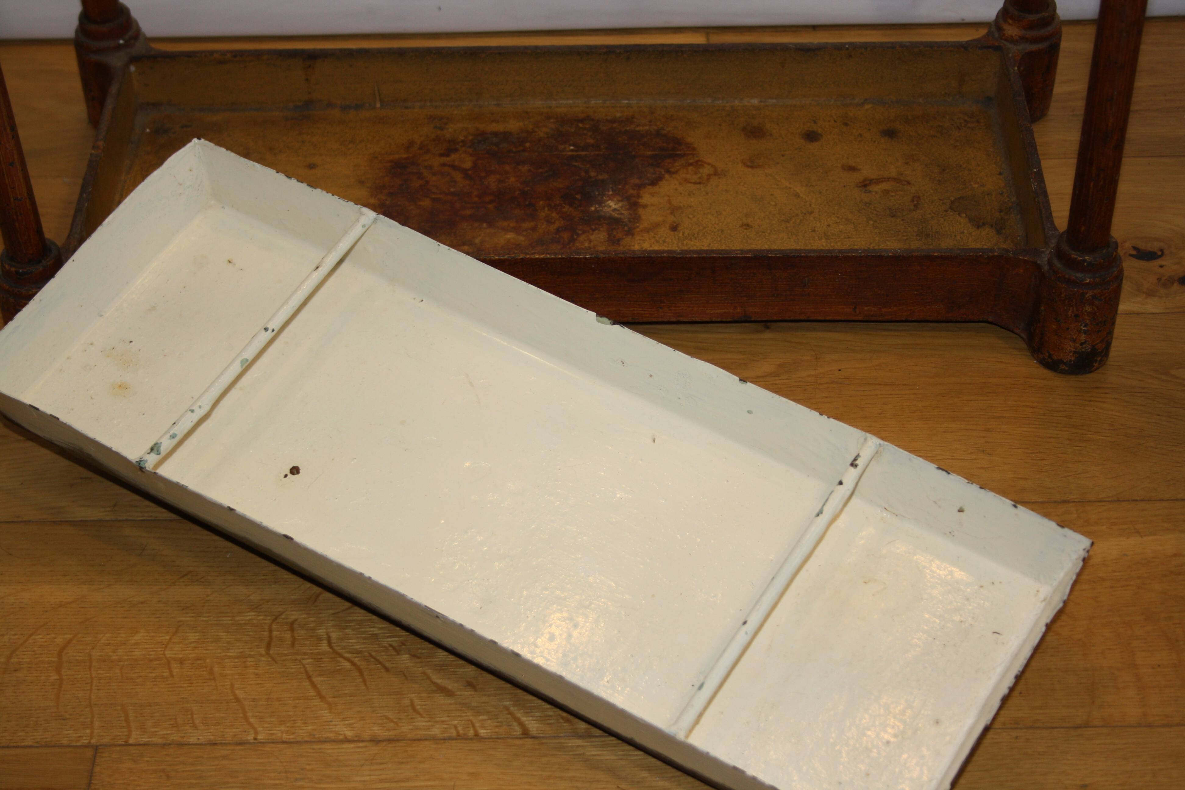 Cast iron umbrella stand