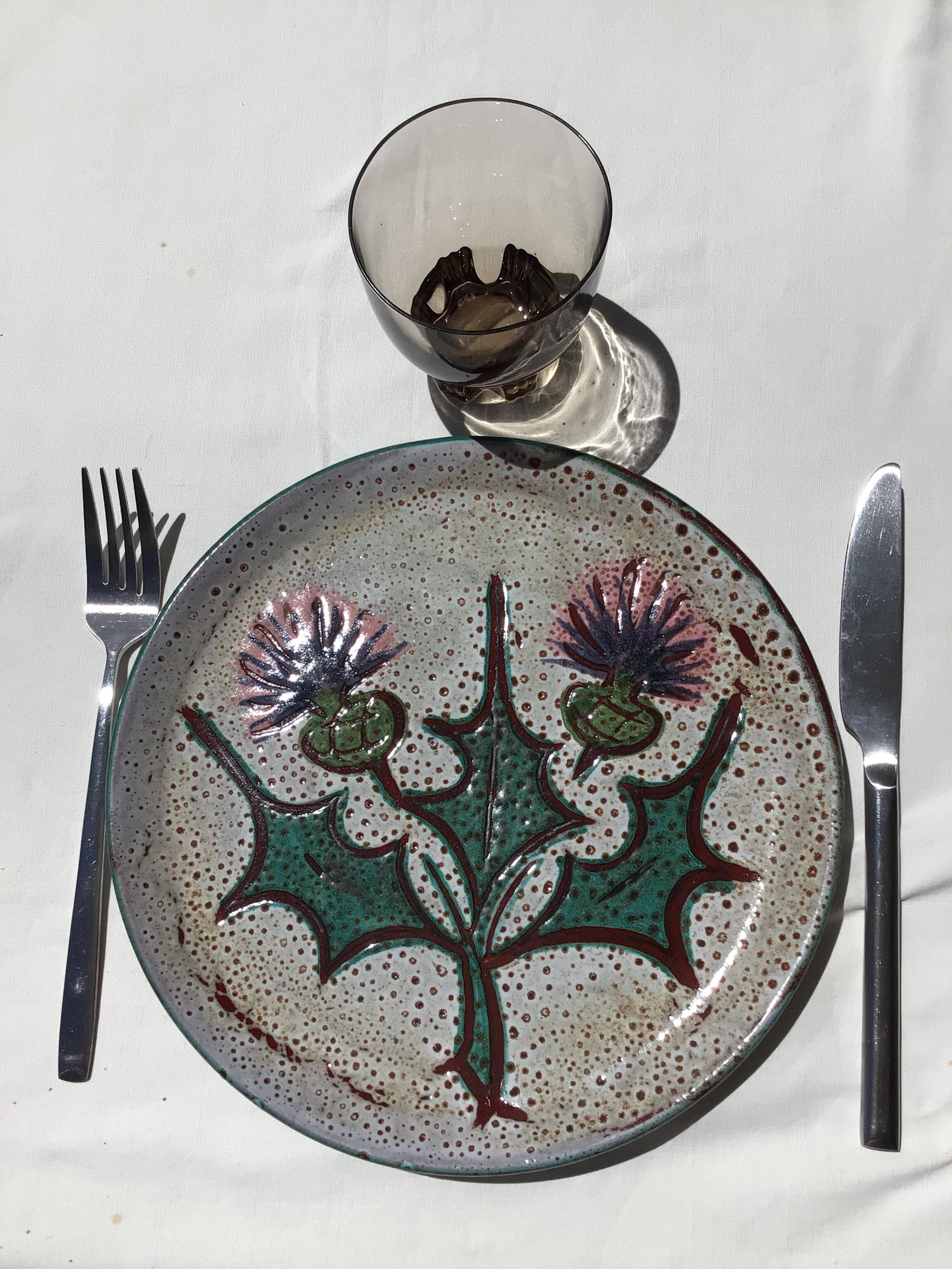 Vallauris Thistles flat plate hand decorated