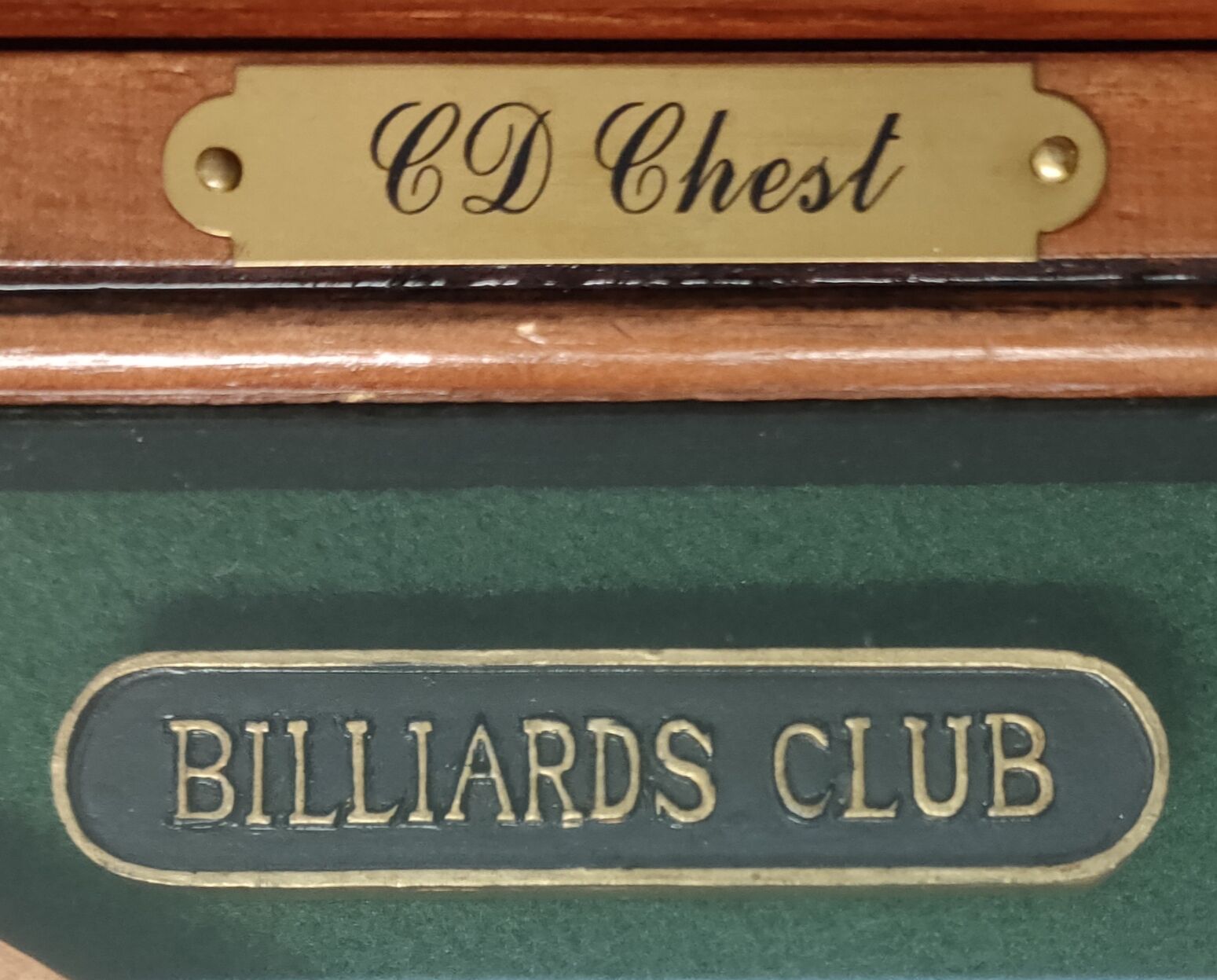 Display chest diorama for cd - billiards club - 80s - england