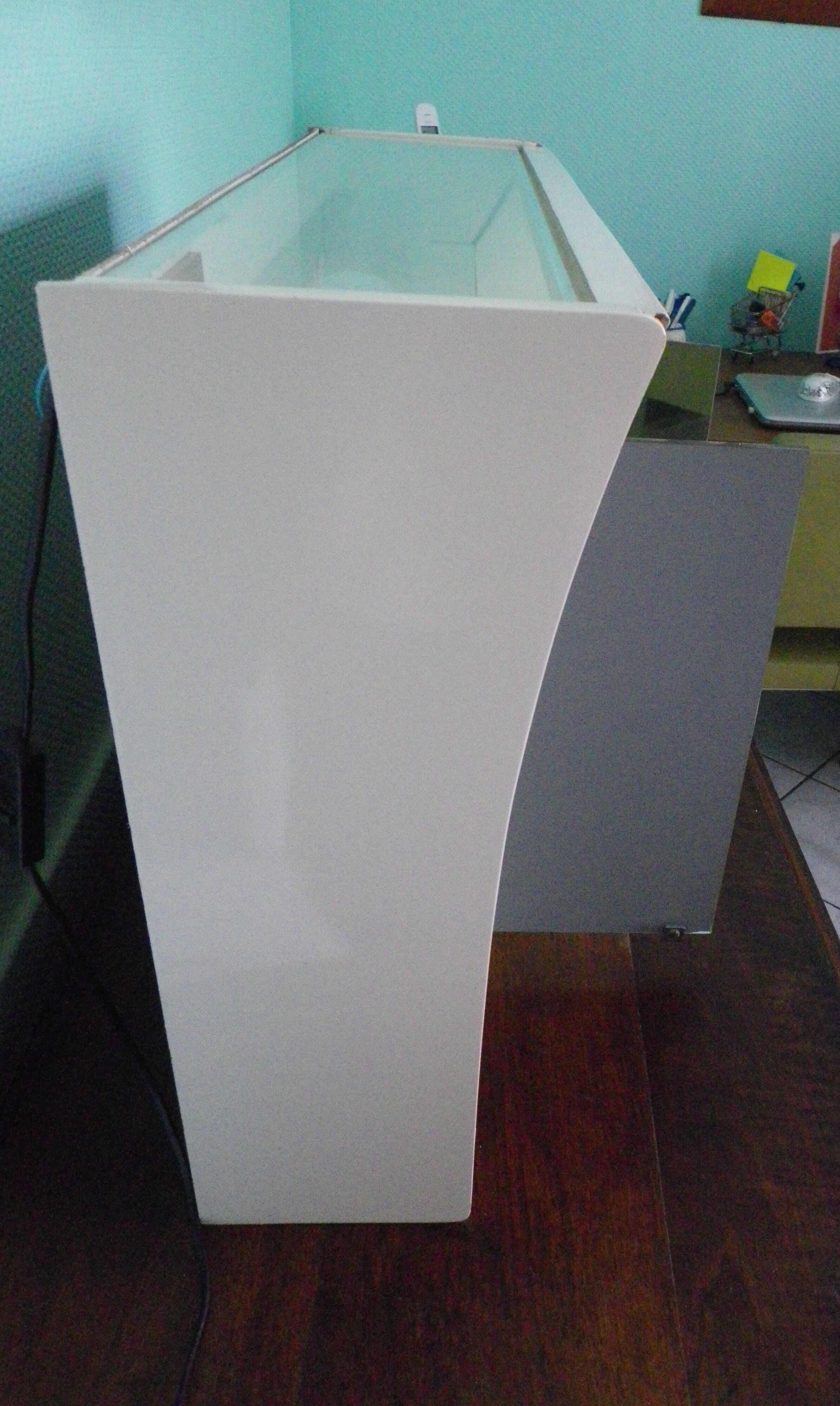 Pharmacy cabinet, 3 mirror doors, double lighting, power outlet and Bakelite switch