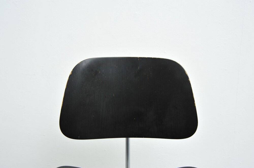 Early DCM chair by Charles & Ray Eames for Herman Miller by Contura, 1950s