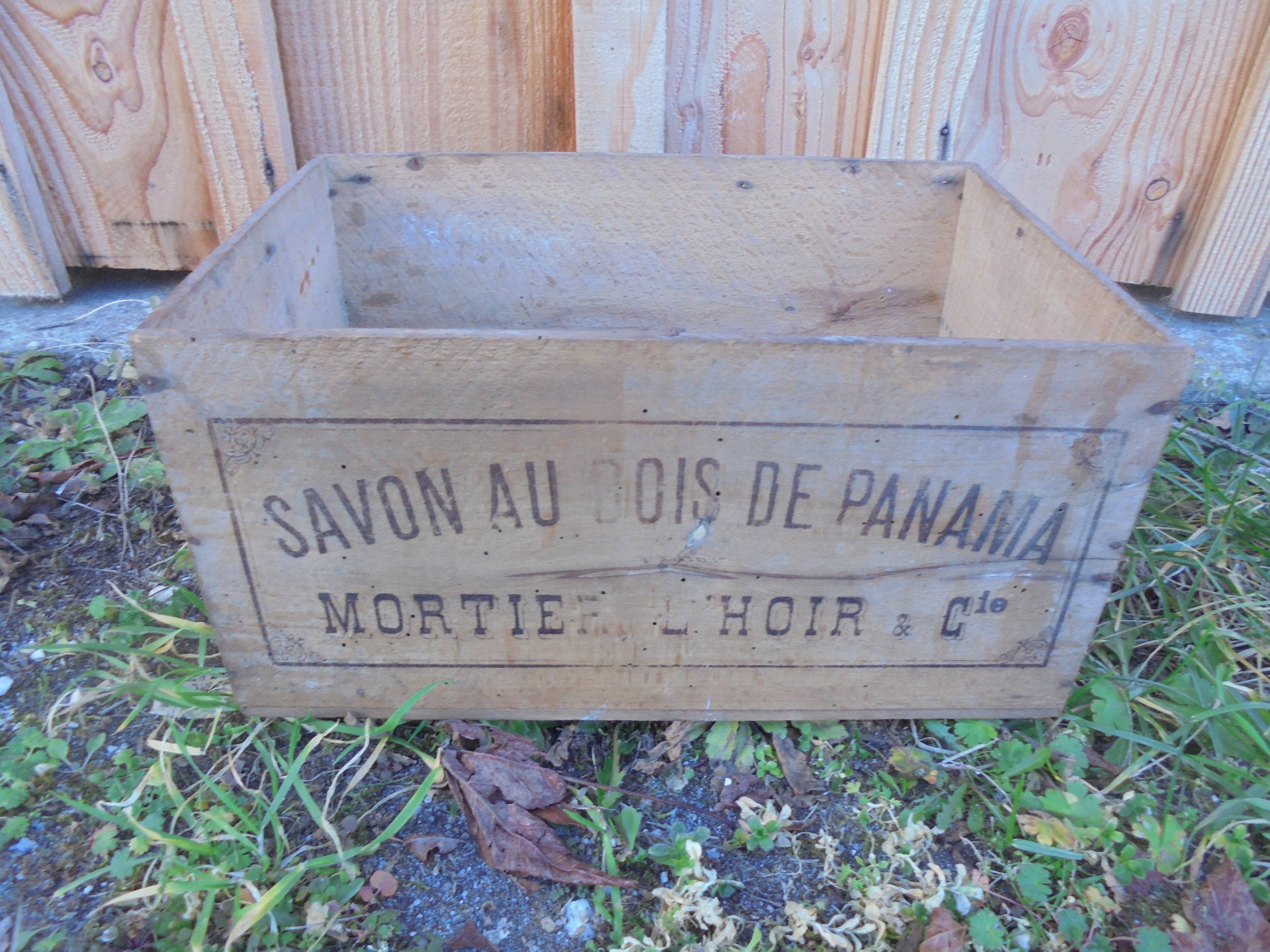 Wooden box panama wood soap l'hoir mortar