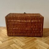 Ancien panier en osier avec anse de transport