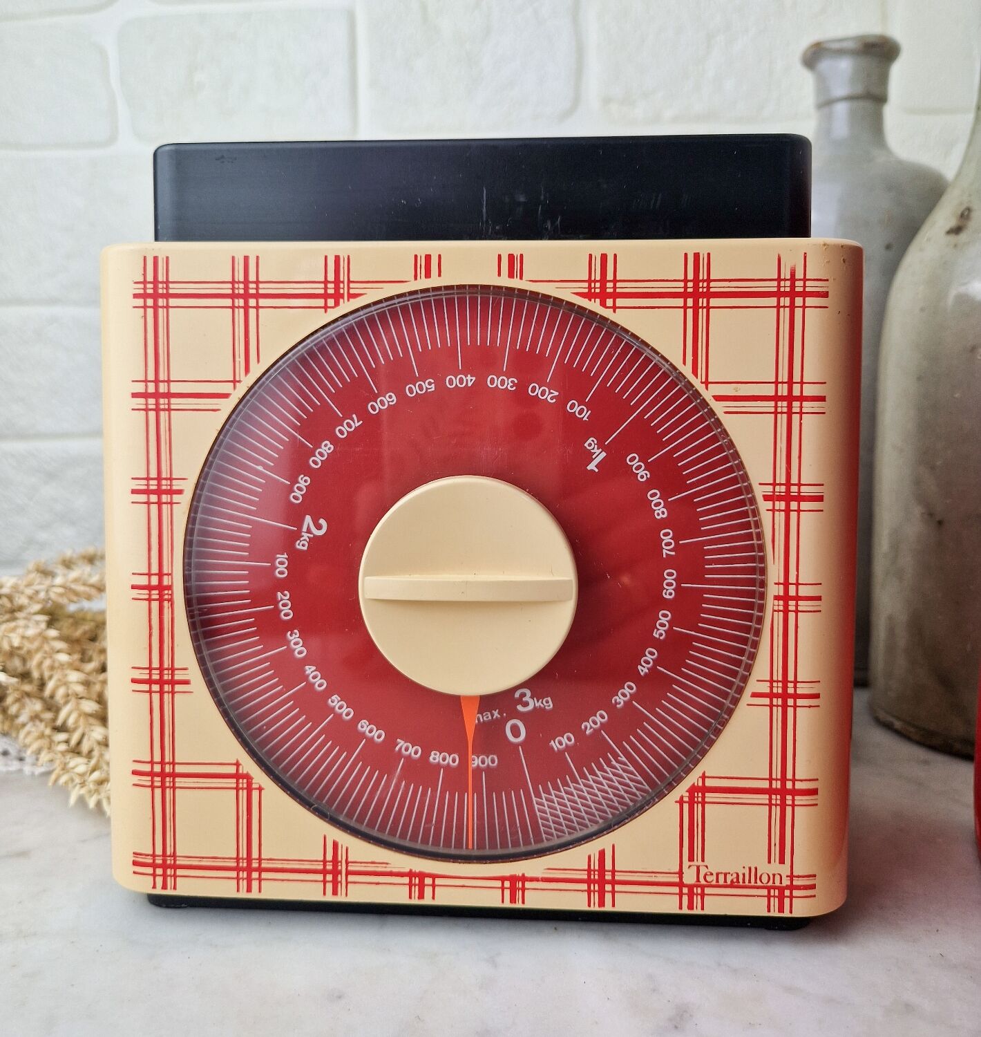 Terraillon kitchen scale vintage limited edition design tea towel 70s