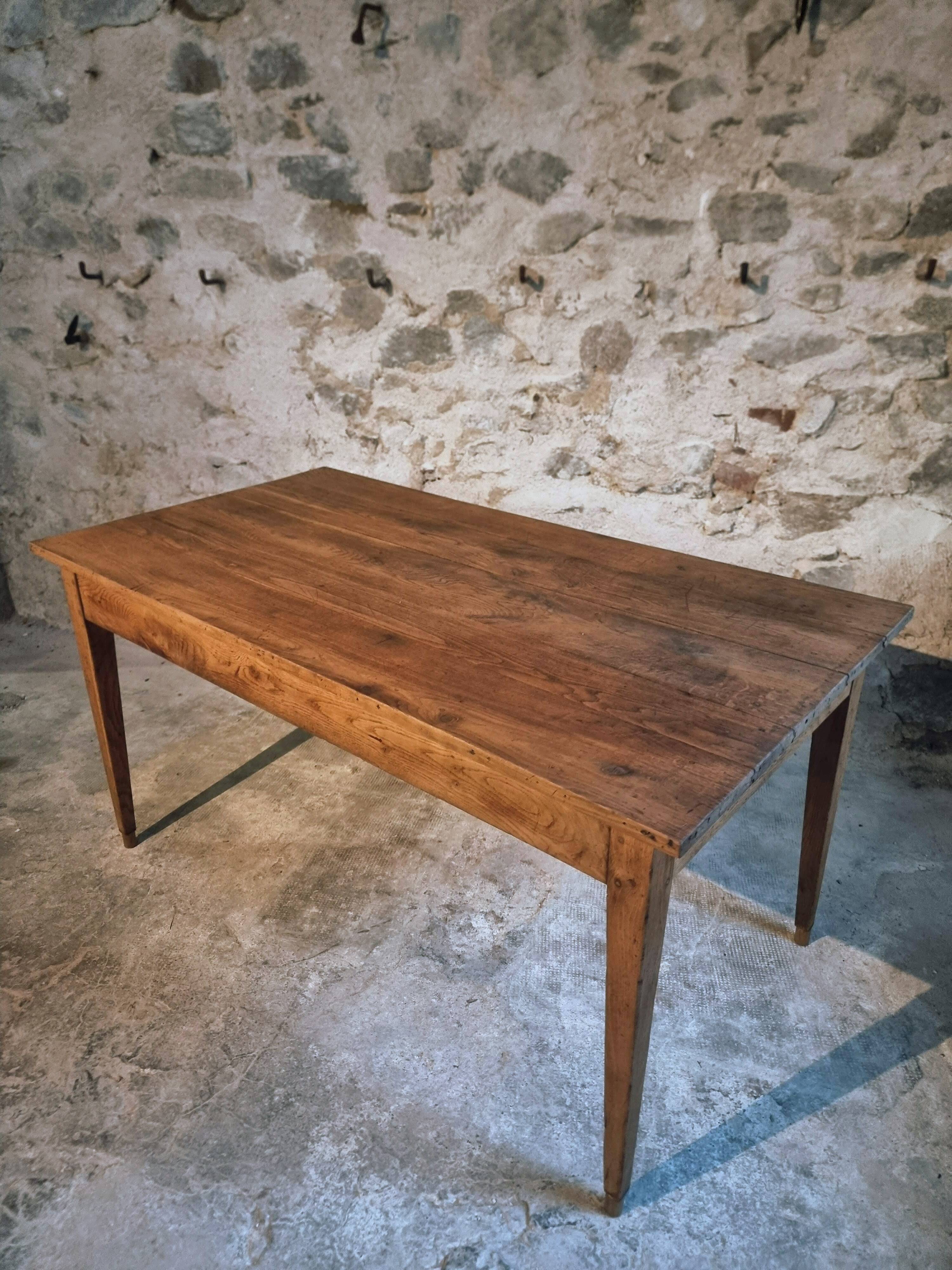 Antique oak farmhouse table – Circa 1900 – Rustic table with drawer