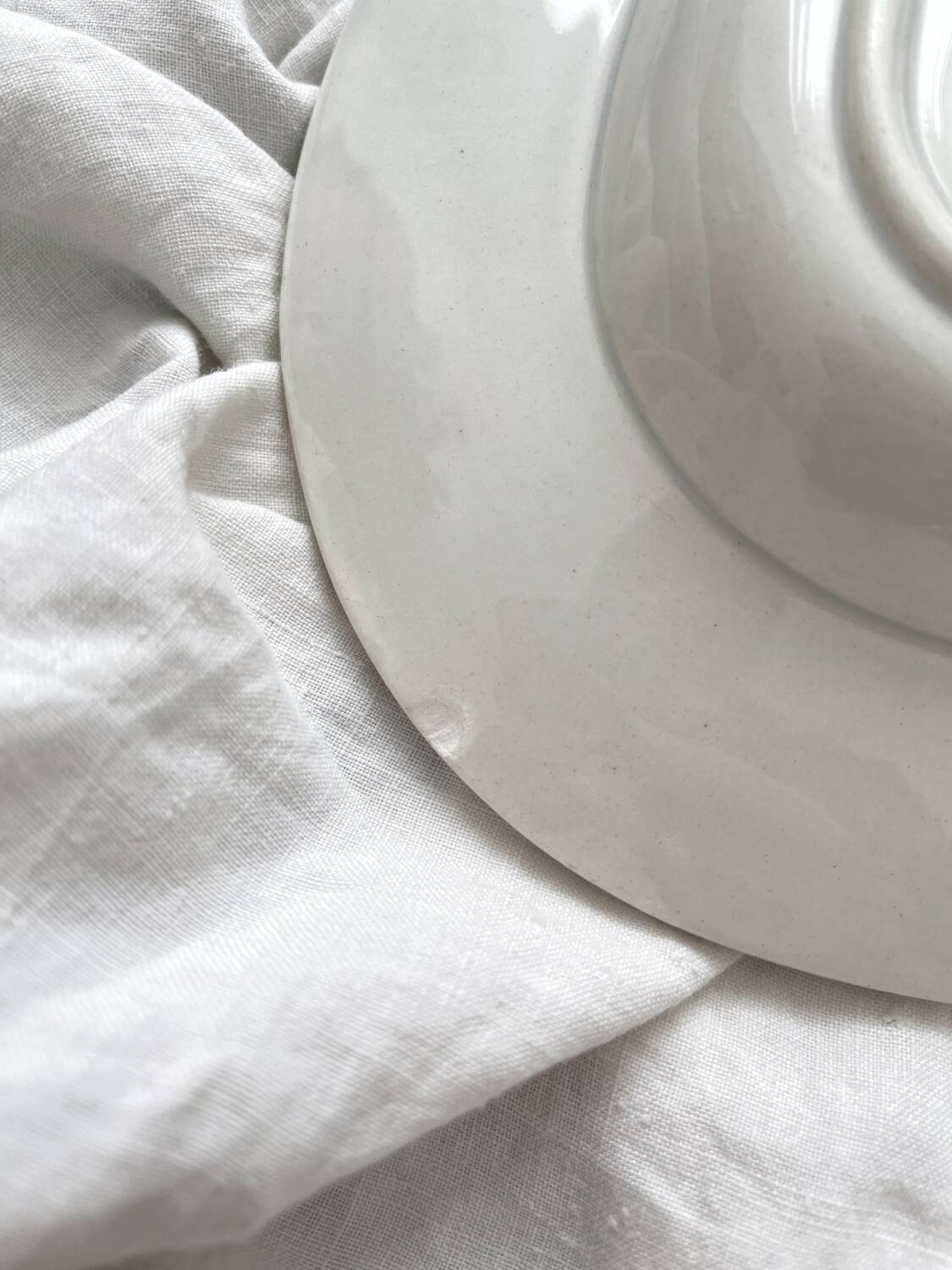 Oval fish dish in white ironstone Creil and Montereau late 19th century