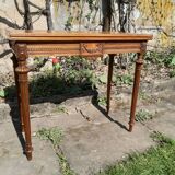 Console table à jeux en noyer sculpté d'époque XIXème