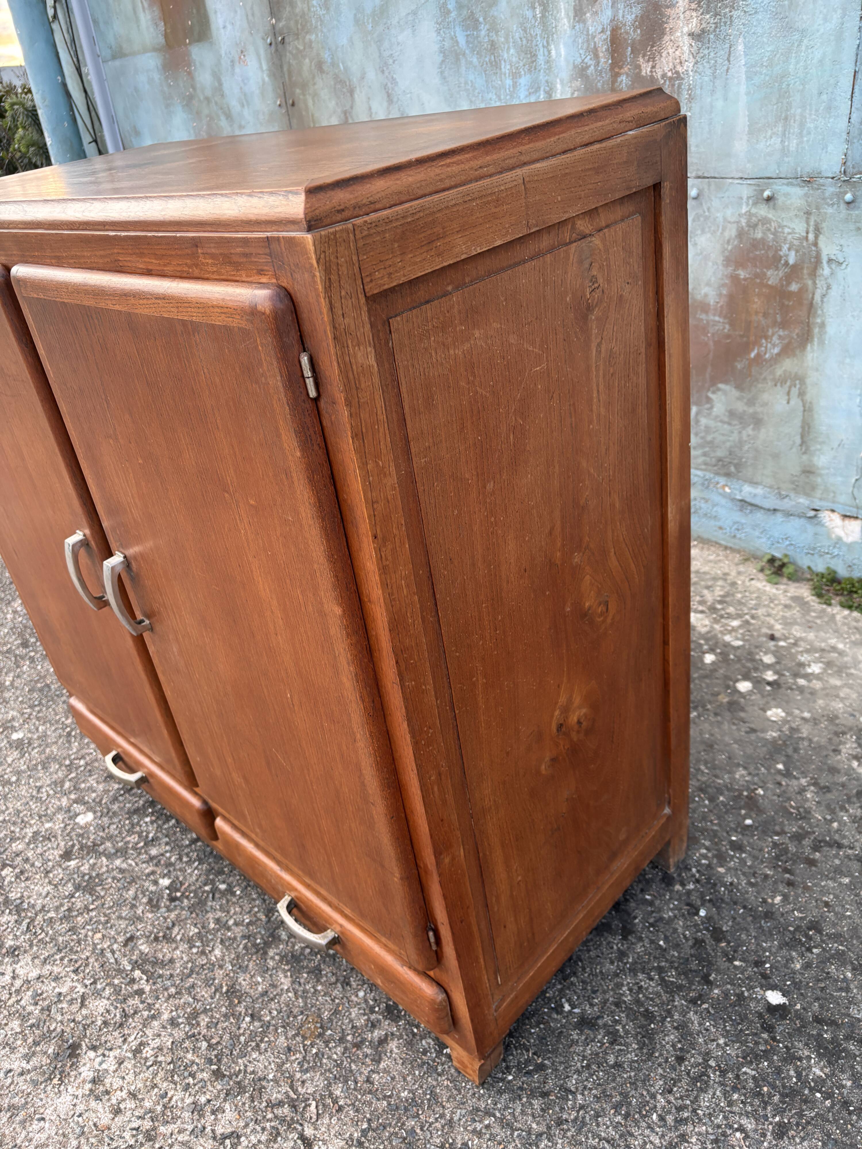 Buffet parisien en chêne
