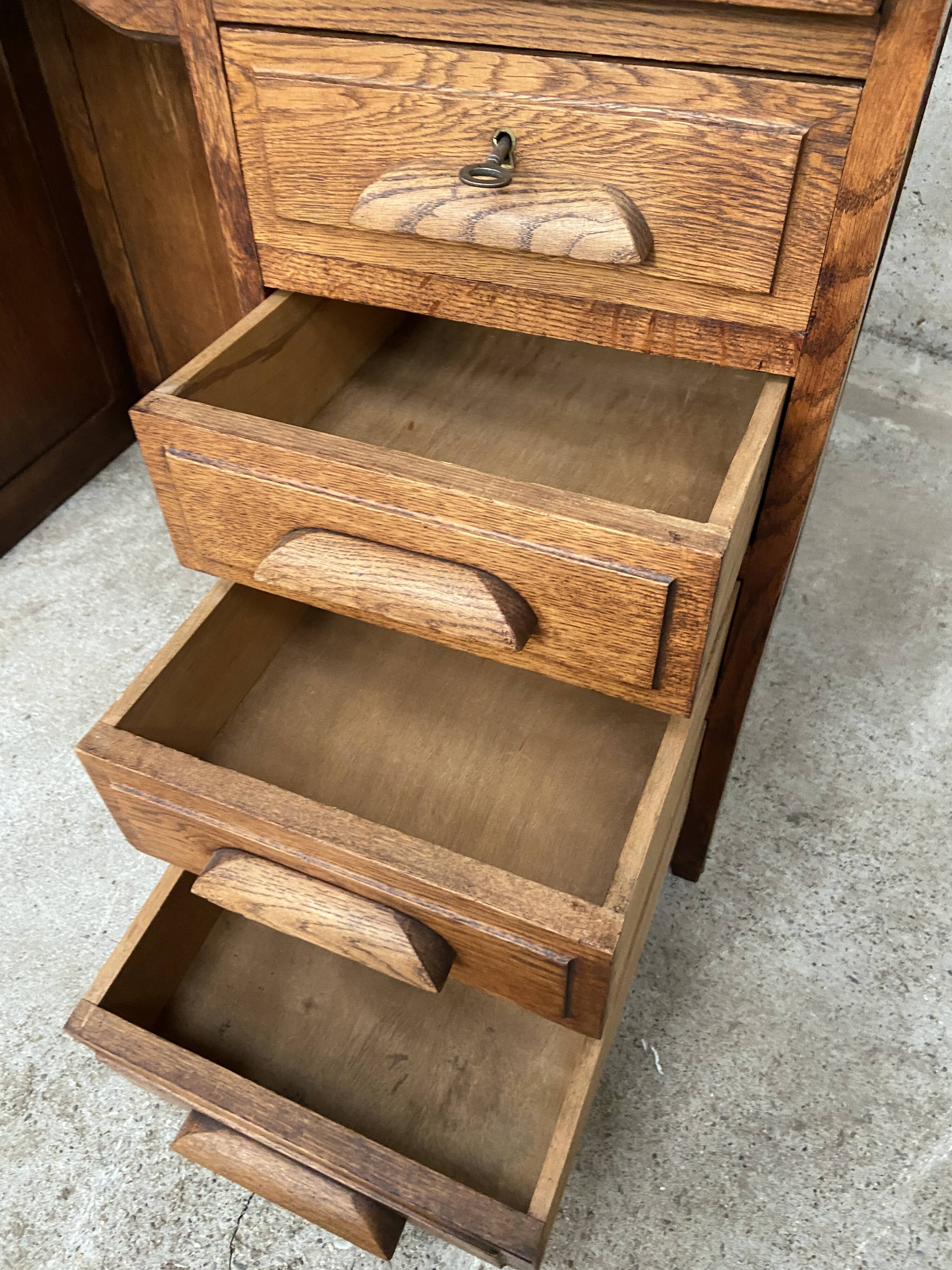 Small administrative style desk american style vintage 1950 oak