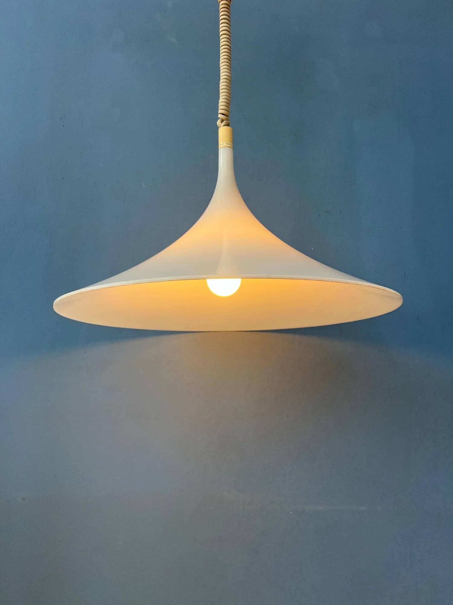 Suspension vintage en plexiglas