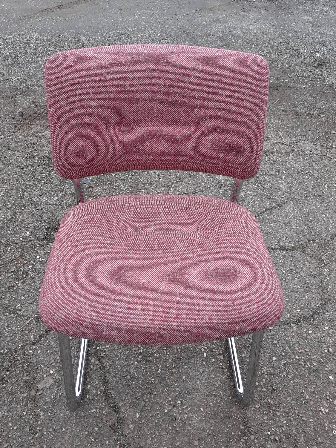 Strafor chairs