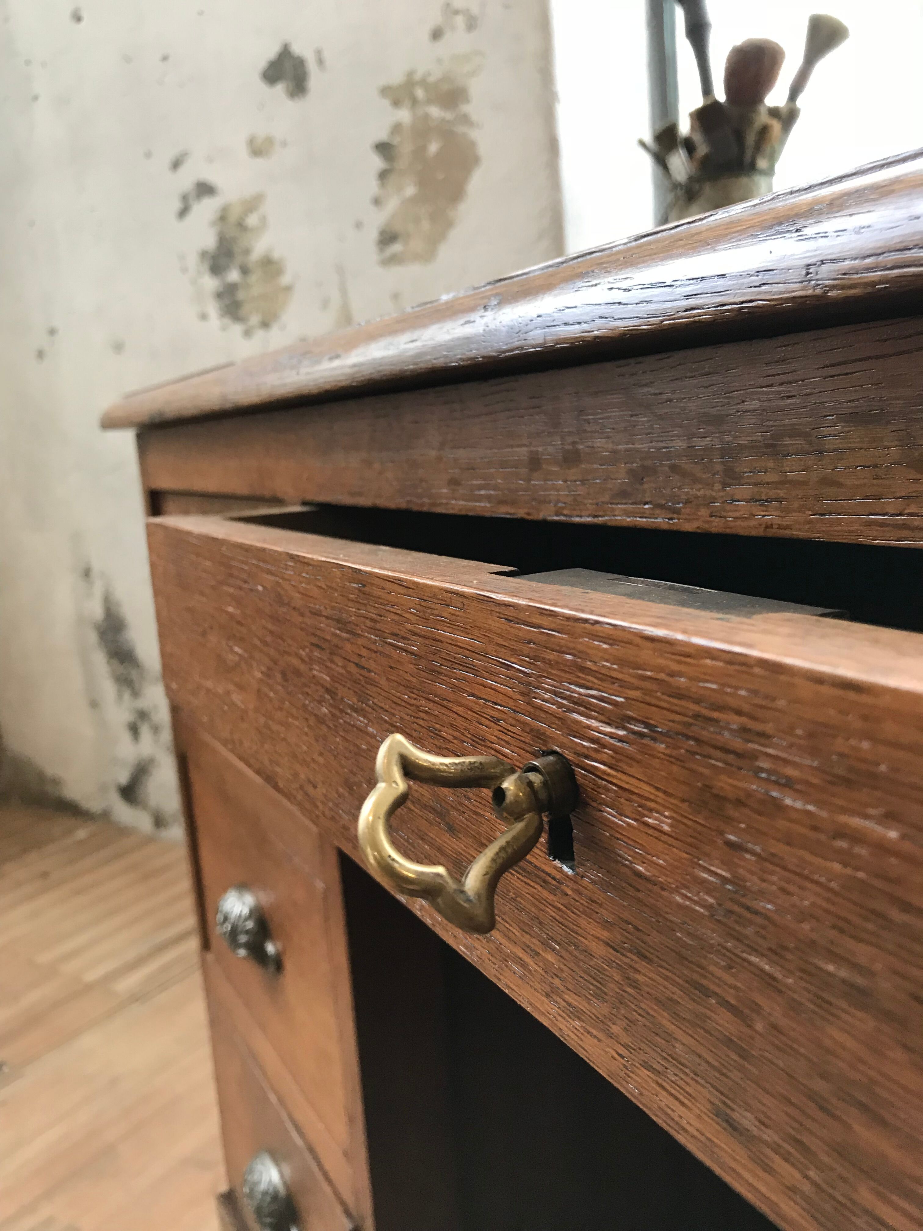 Desk with drawers in oak