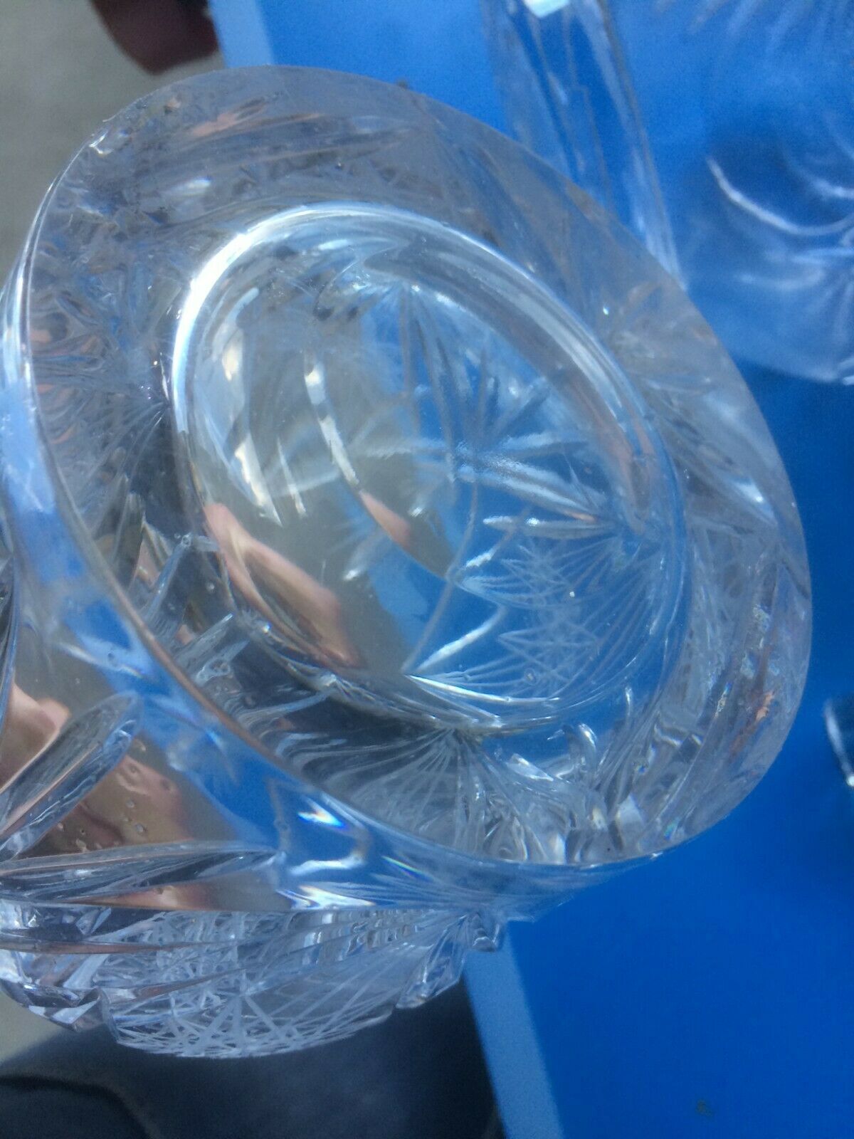 Lot of 2 crystal carafe