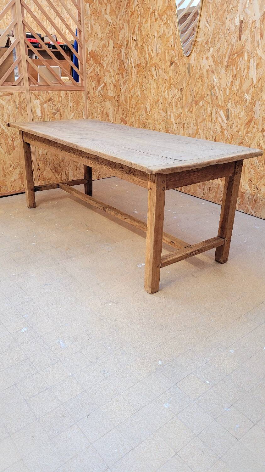 Farmhouse table