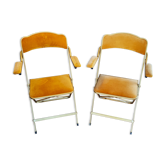 Chaises pliantes en velours moutarde