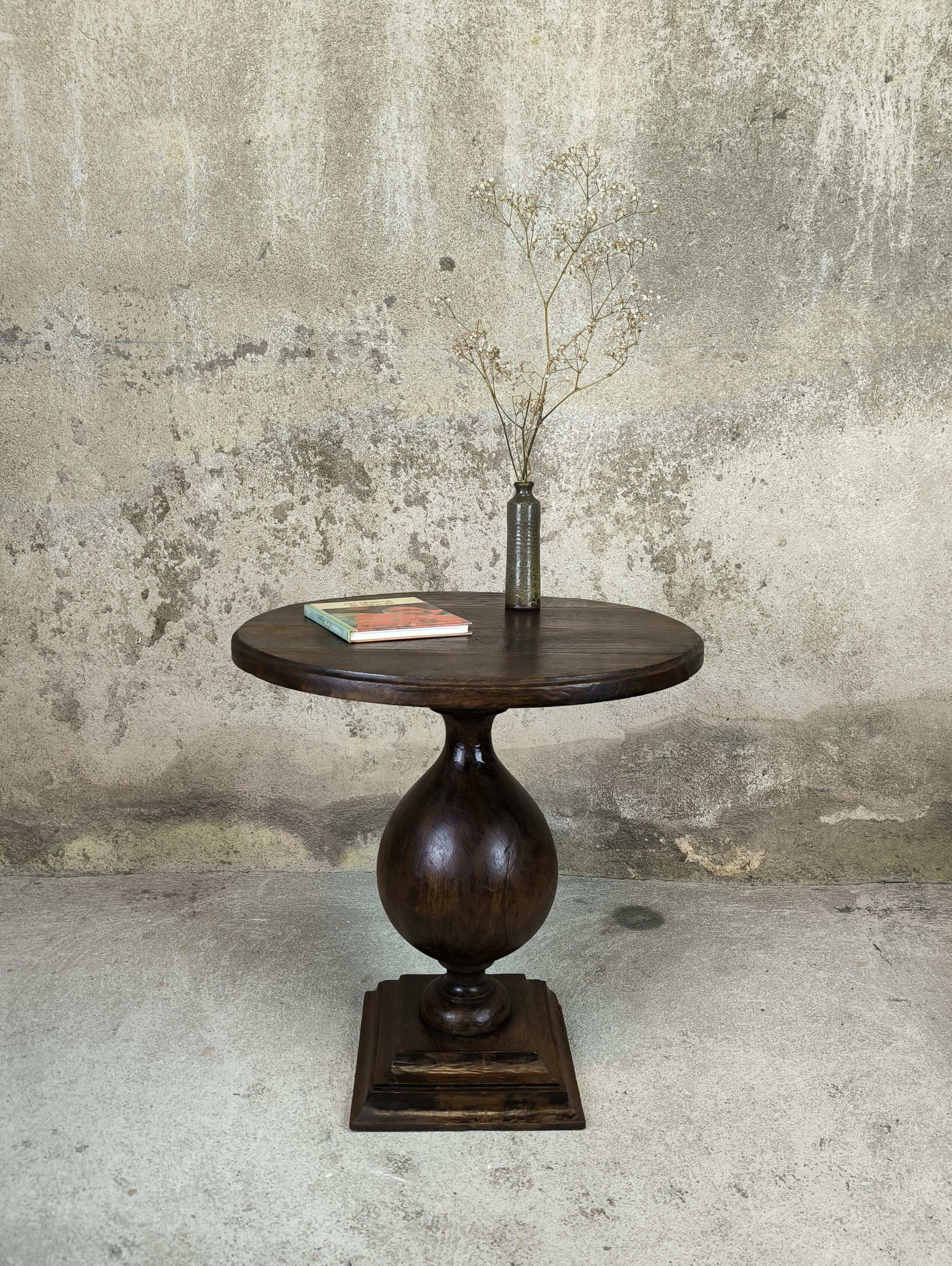 Vintage side table in solid wood