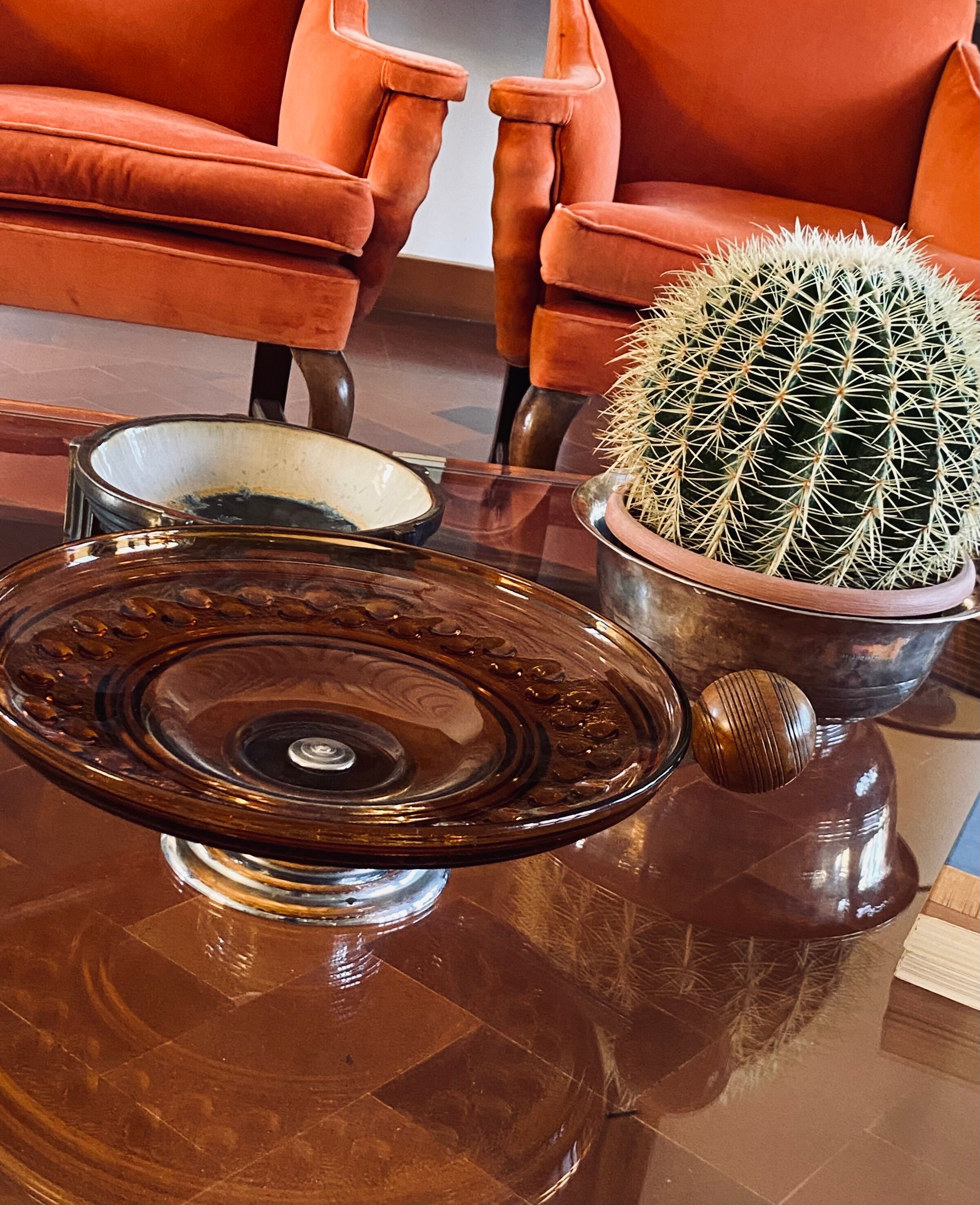 Art Deco large orange glass centerpiece / vide-poche, Italy 1940s