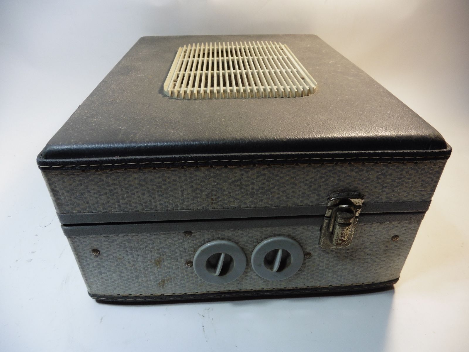 Record player old tube amp