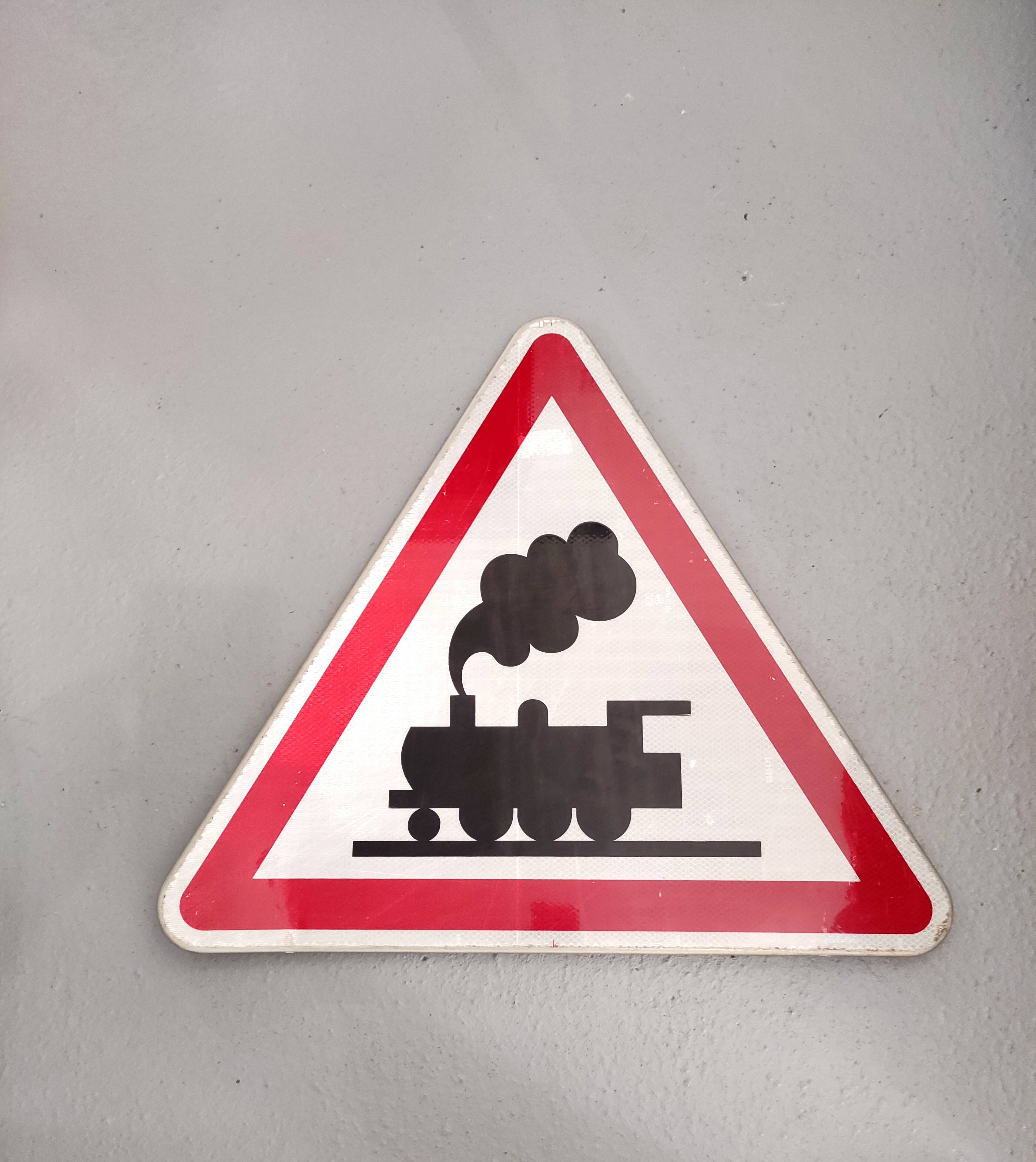 Railway traffic sign