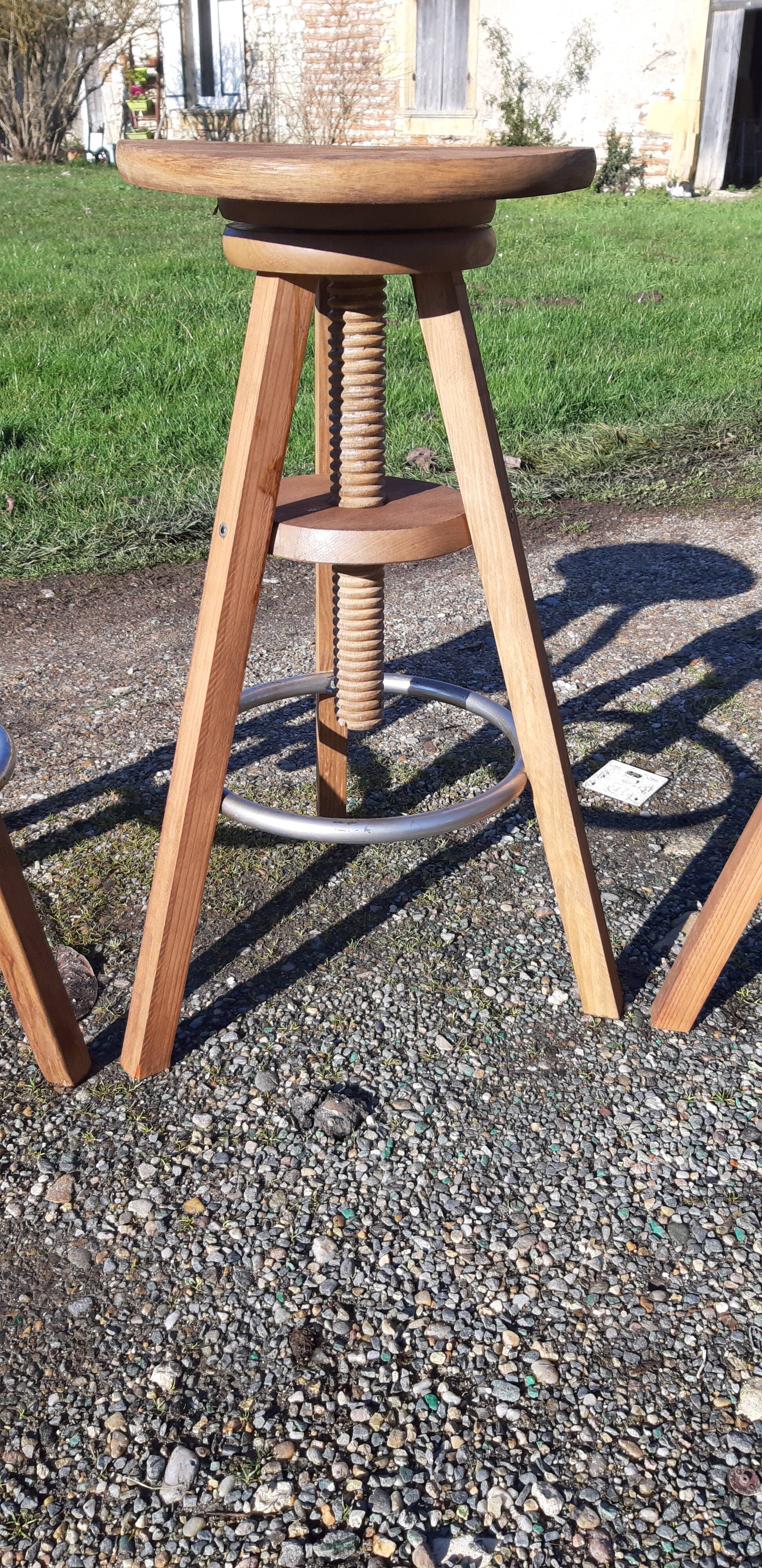 3 industrial stools in iron and wood