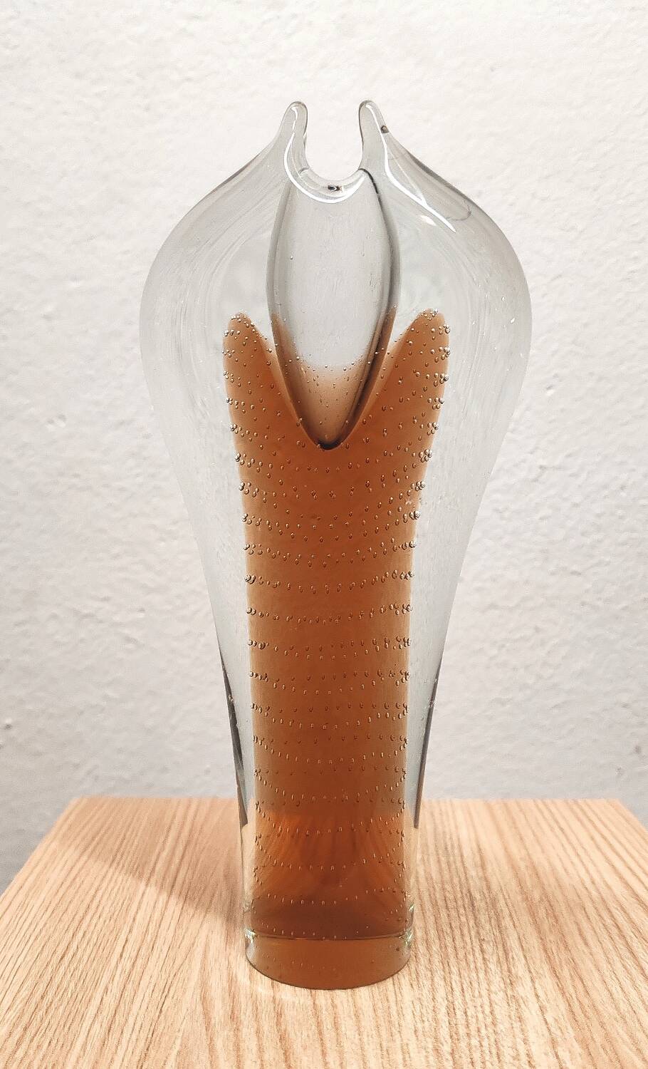 Pavel Judah glass vase for beranek
