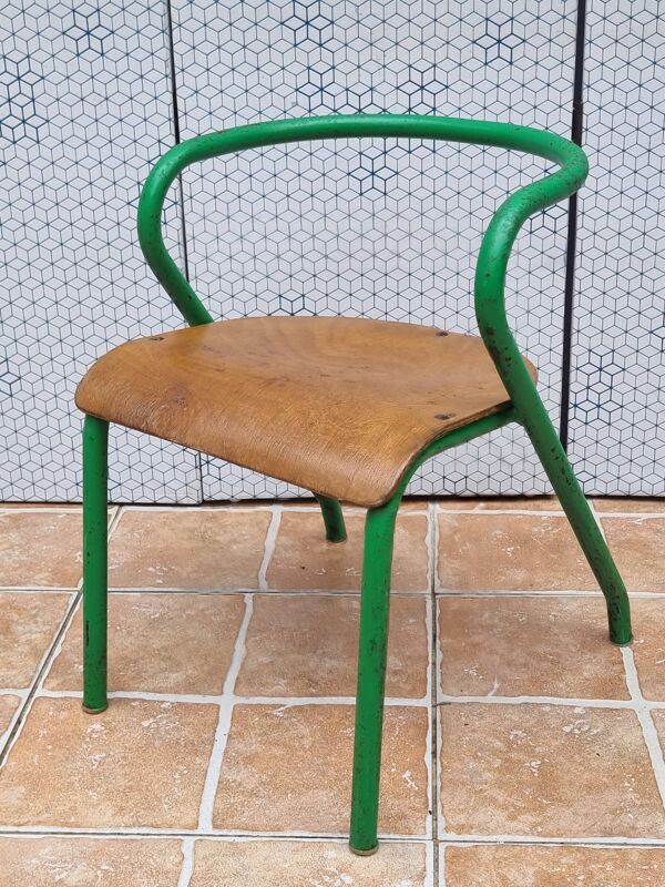 Chaise enfant Mullca 300 par Jacques Hitier – Design de 1949