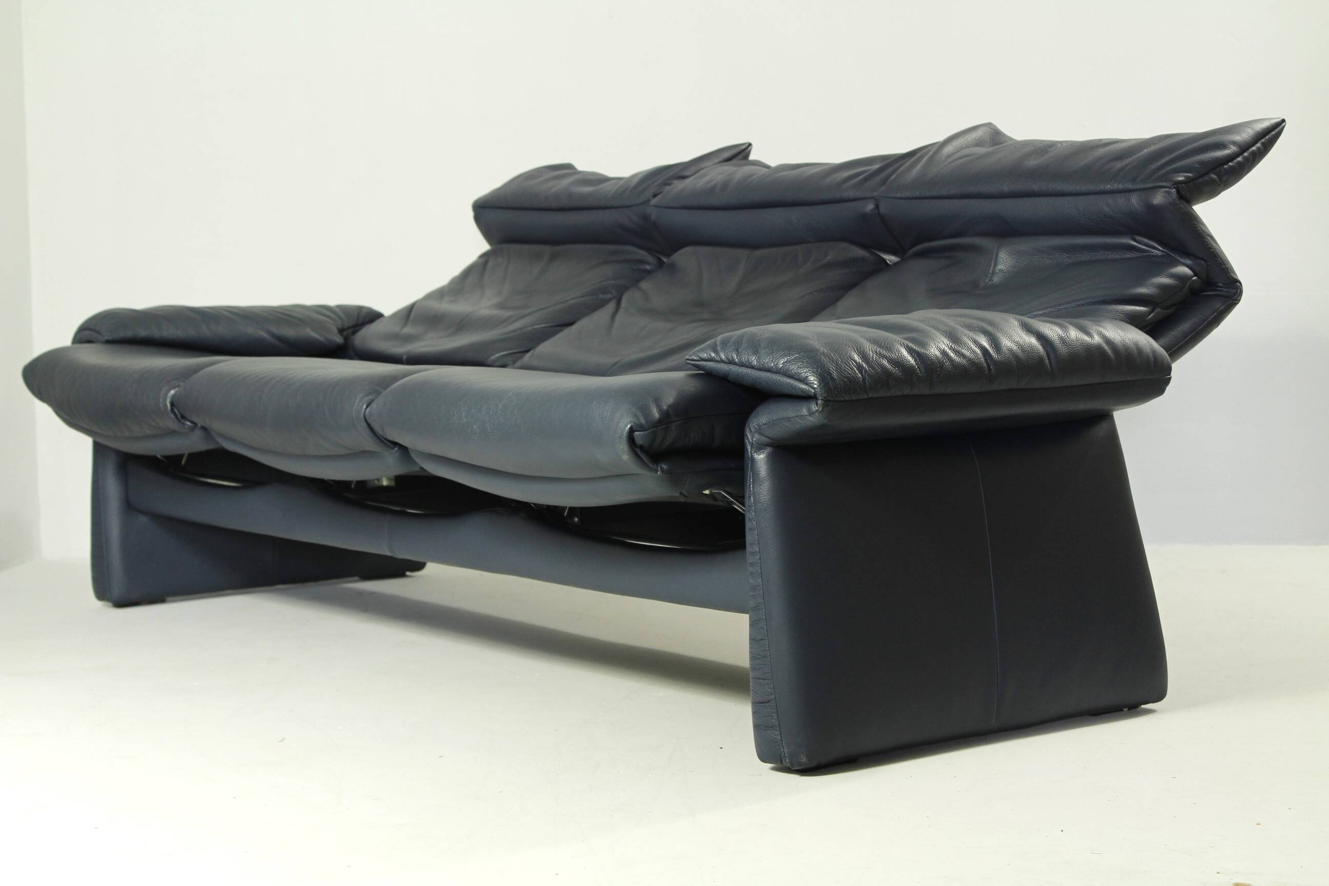 3-seater Leather Sofa Lugano by Erpo Int., Design 1985