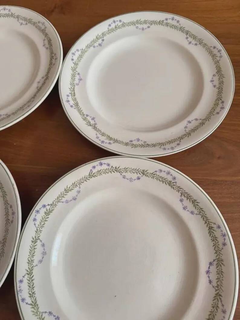 Set of 4 flat plates Longwy model Loridan – Antique earthenware from the late 19th to early 20th century.