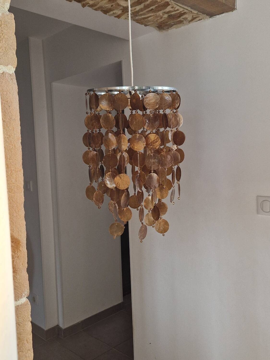 Mother-of-pearl pendant