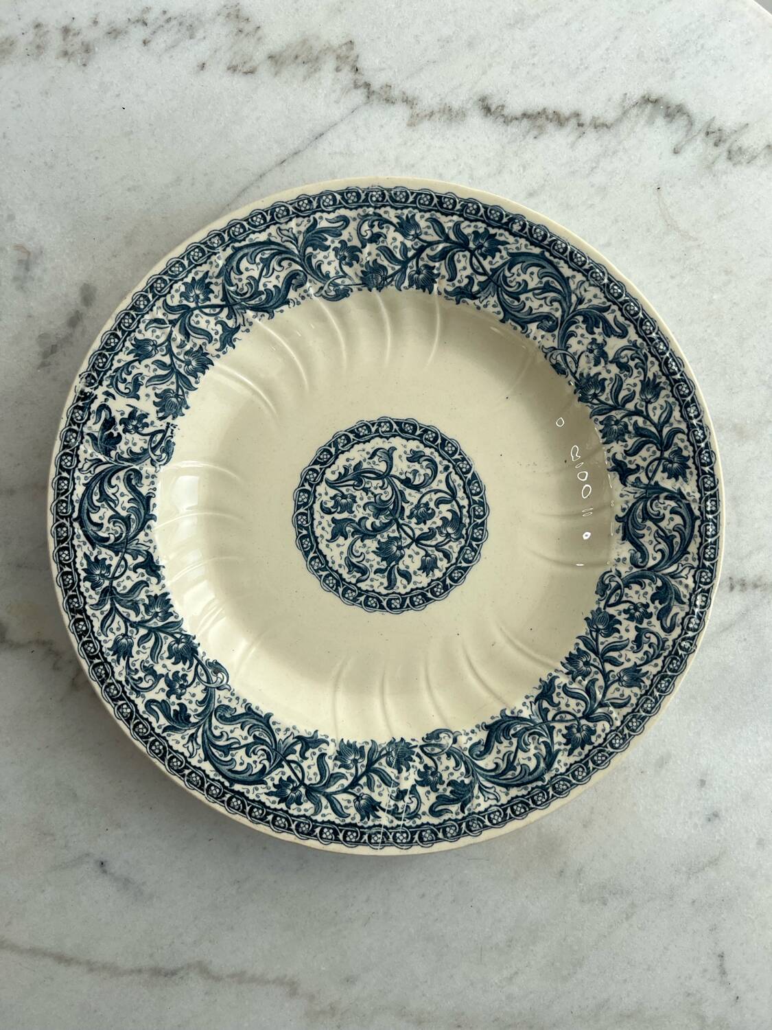 Set of 8 gien 1937 garland soup plates