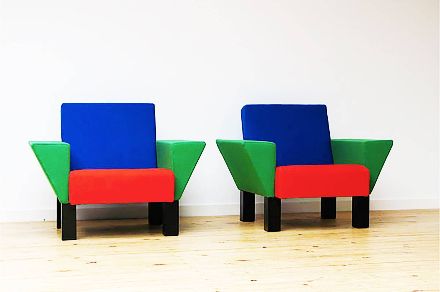 Westside bench and 2 armchairs by Ettore Sottsass for Knoll International, 1983