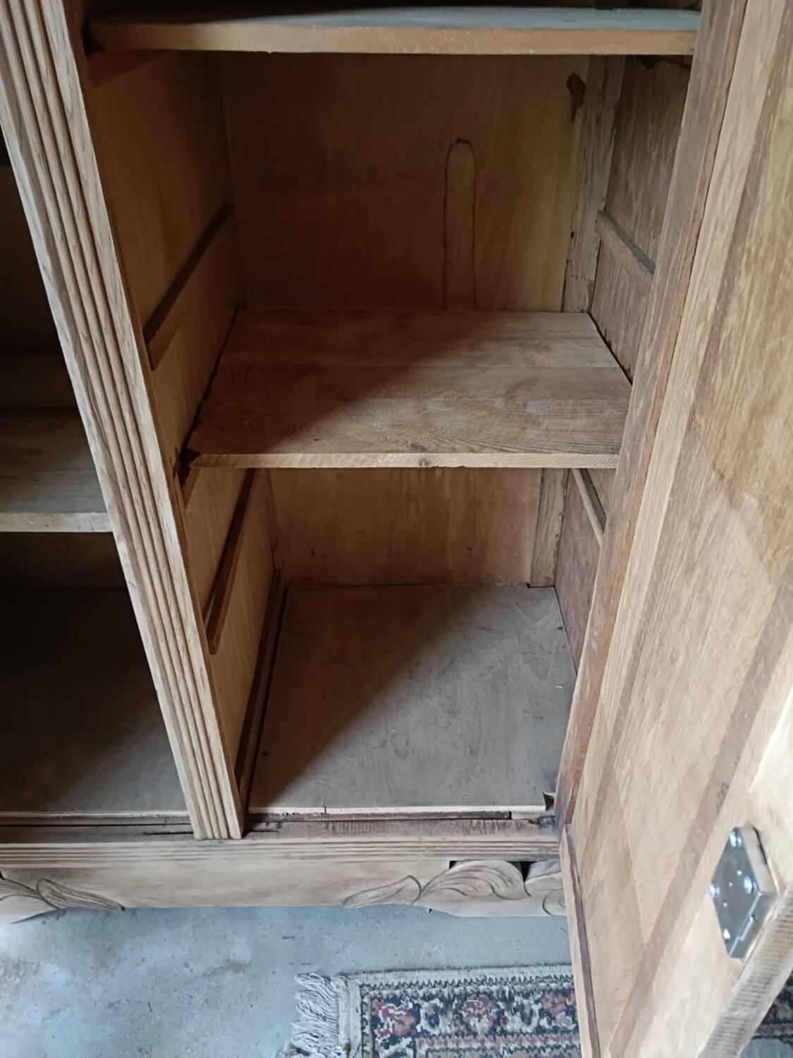 Asymmetrical wardrobe