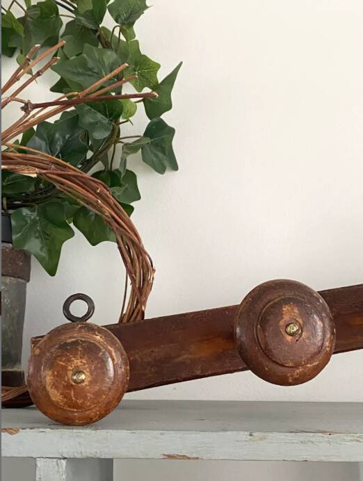 Patère en bois brut