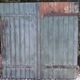 Paire de volets en bois pentures en fer