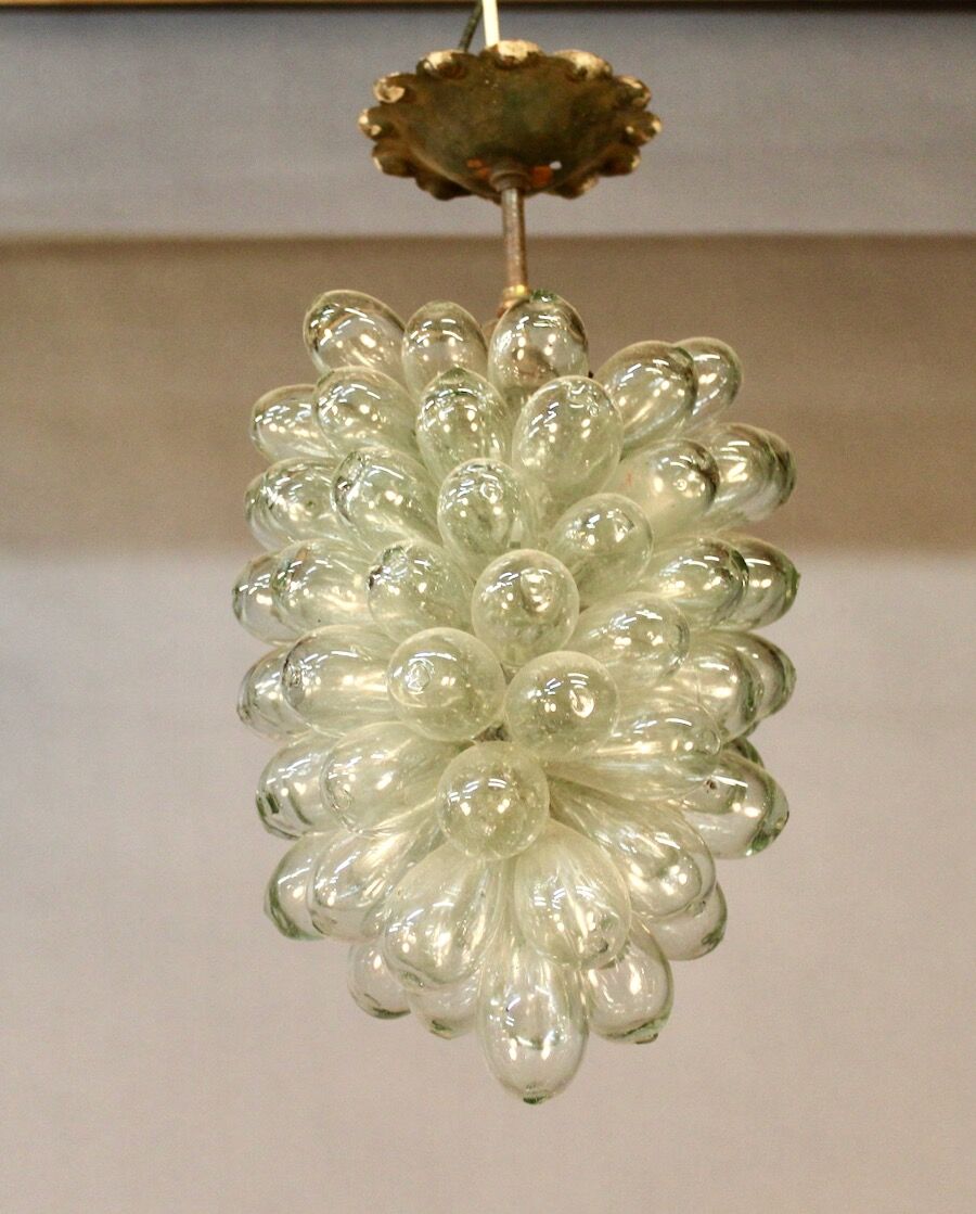 Cluster chandelier with glass bulbs