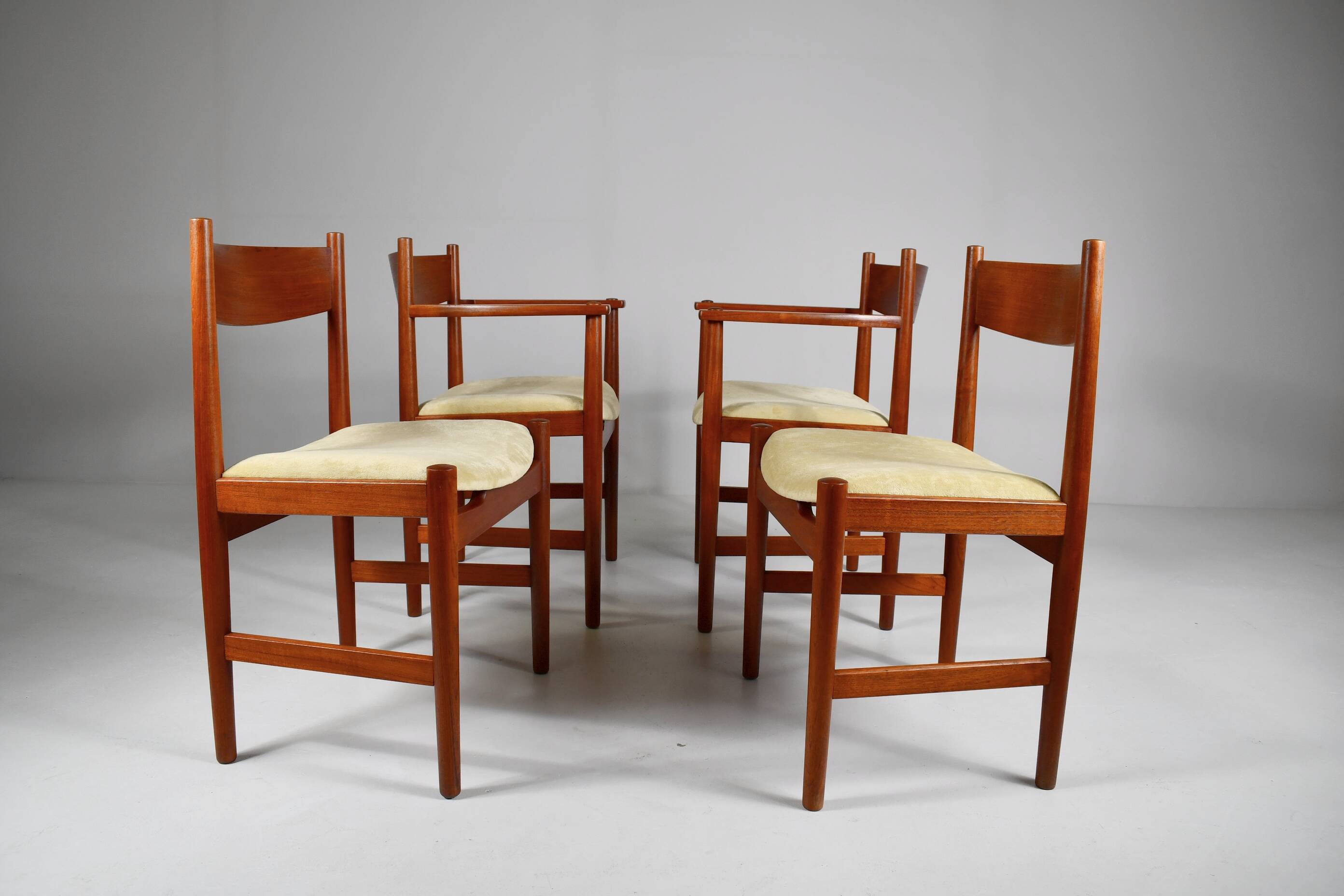 Hans Wegner dining chairs x4. Carl Hansen, Denmark. 1962