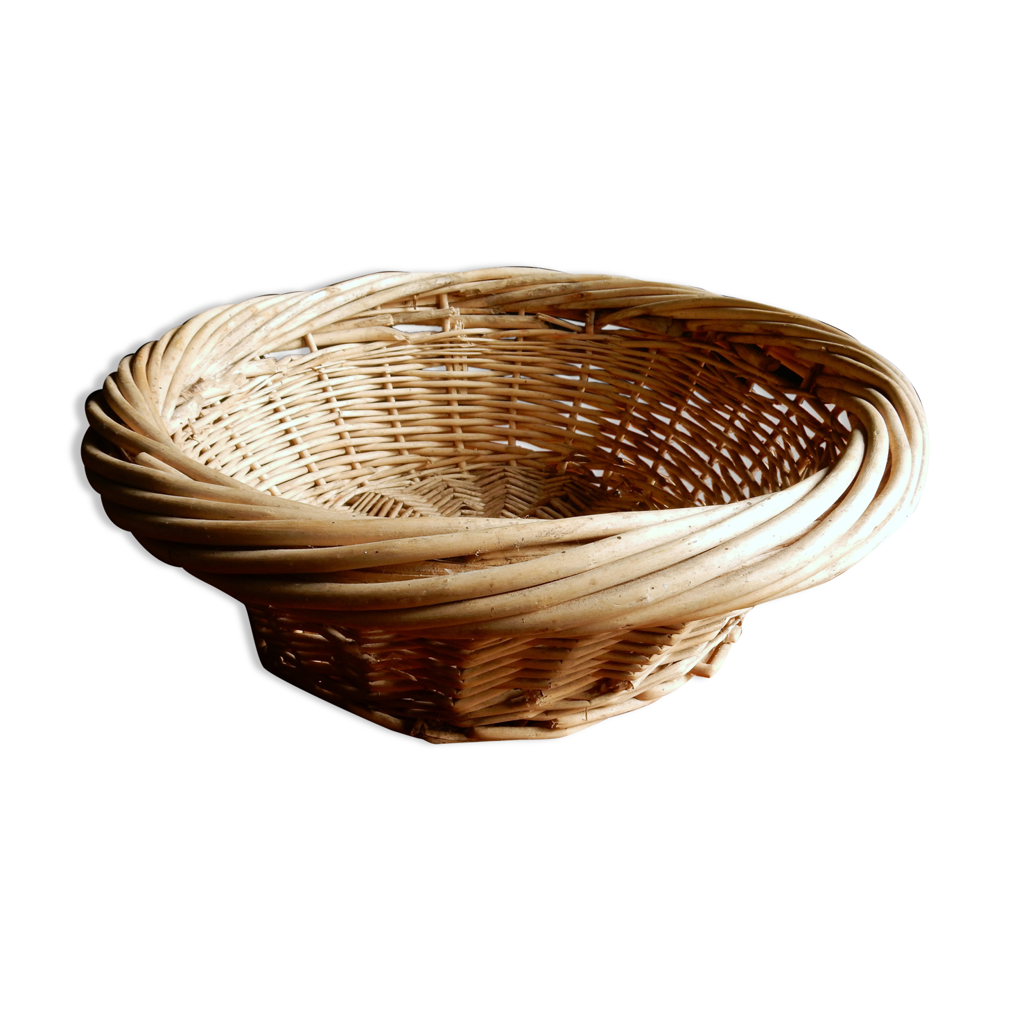 Woven wicker basket